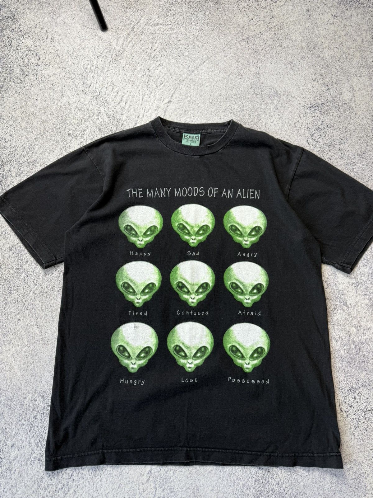 Vintage Vintage ALIEN MOODS 90s FLUORESCENT PRINT SINGLE STITCH TEE Size US L / EU 52-54 / 3 - 3 Thumbnail