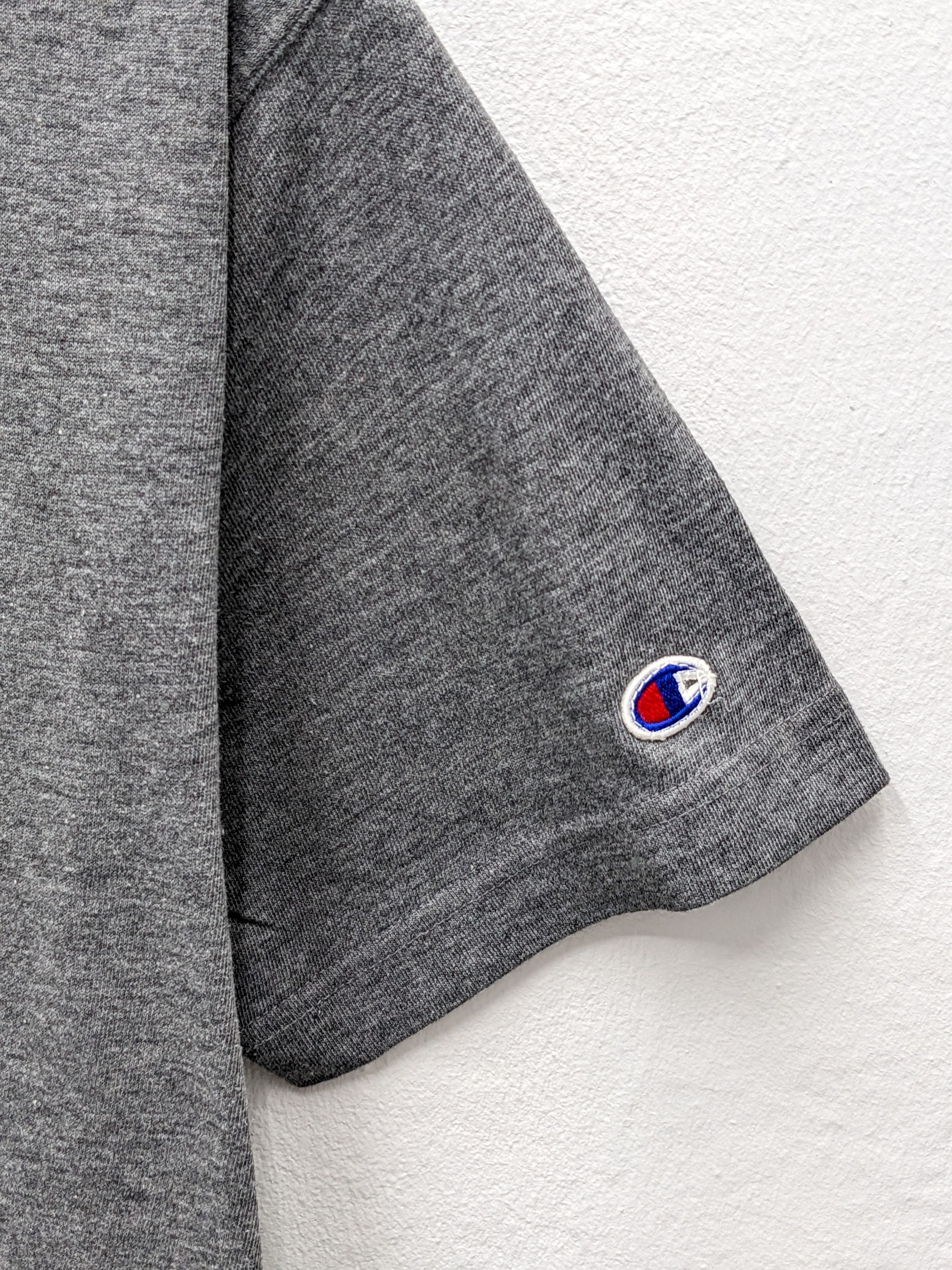 Champion VINTAGE CHAMPION STREETWEAR TSHIRT Size US L / EU 52-54 / 3 - 3 Thumbnail