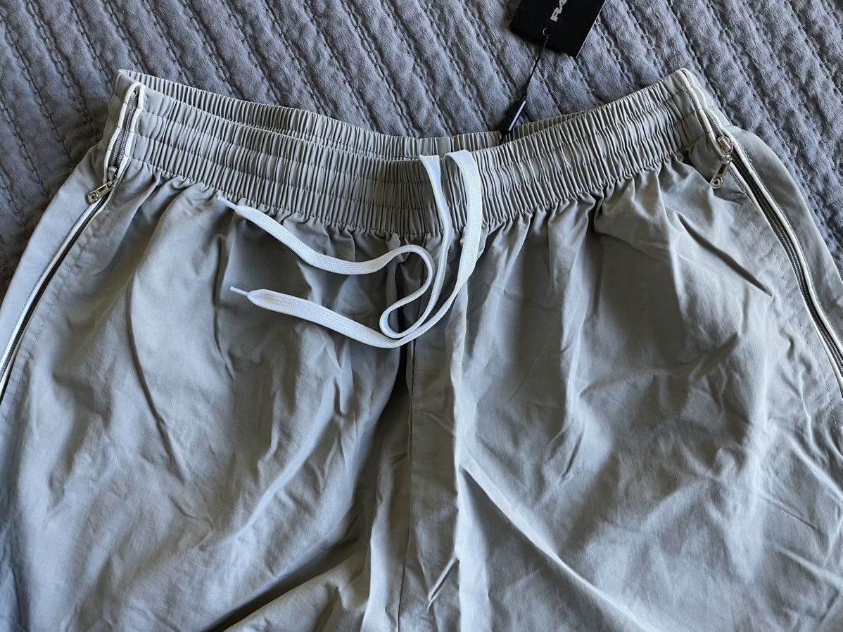 The GV Gallery GV GALLERY RASPBERRY HILLS 'J WILL' GREY SWEATPANTS MEDIUM Size US 35 - 6 Thumbnail
