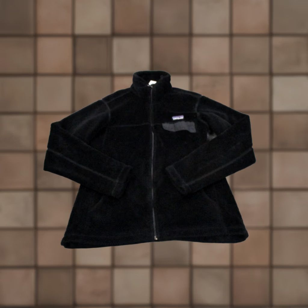 Patagonia Patagonia Jacket Women M Black Fleece Windbreaker Casual Outdoor Hiking 25475 Mens Women Girls Size M / US 6-8 / IT 42-44 - 1 Thumbnail