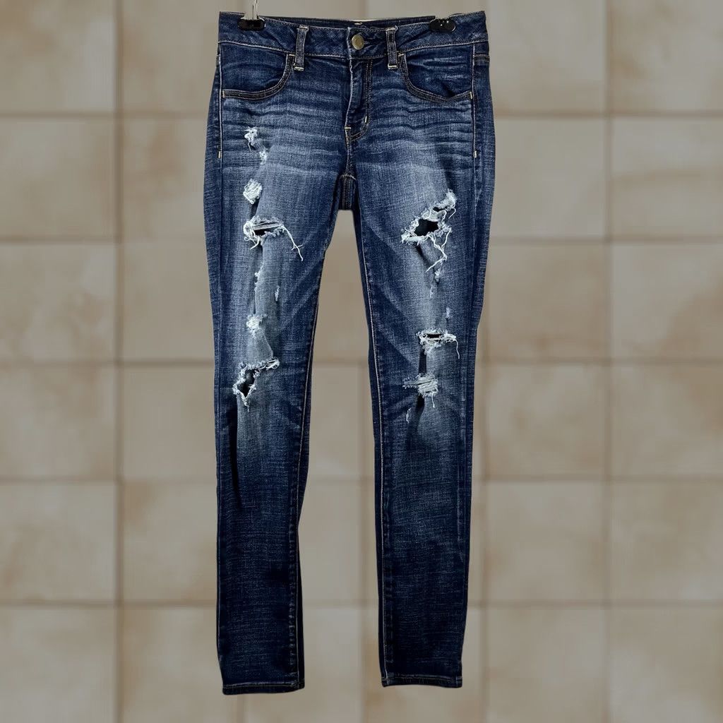 American Eagle Outfitters American Eagle Jeans Women's 6 Reg Blue Distressed Jegging Stretch Indigo Wash Slim Pockets Zip Denim 90s Retro Rock Velours? Size 28" / US 6 / IT 42 - 1 Thumbnail