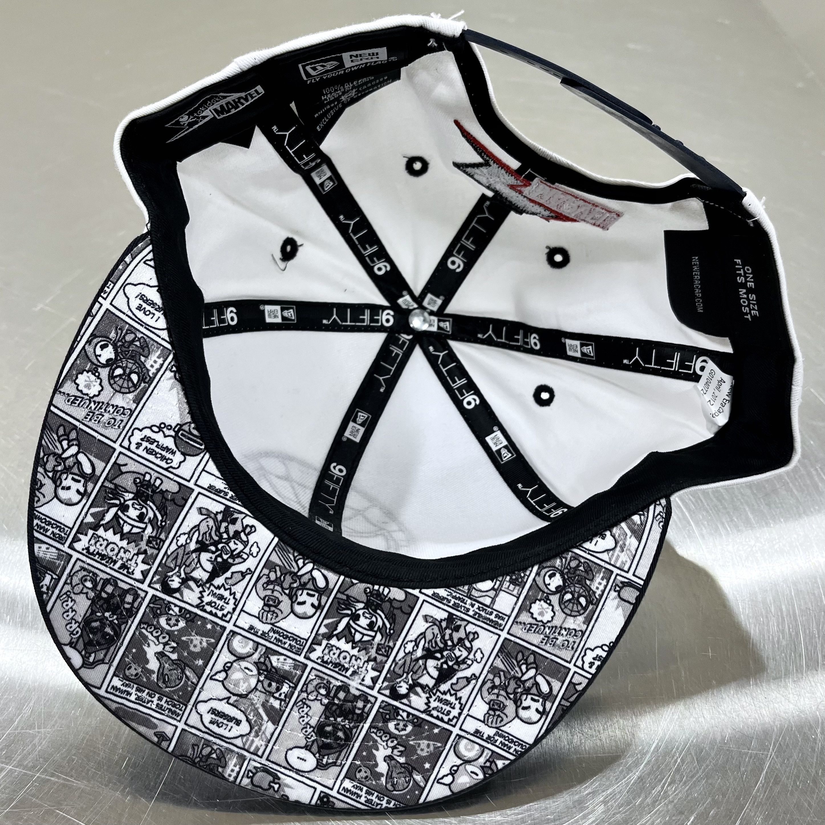 Marvel Comics × New Era × tokidoki Spiderman TKDK Tokidoki Marvel New Era 9FIFTY Snapback Hat Size ONE SIZE - 4 Thumbnail