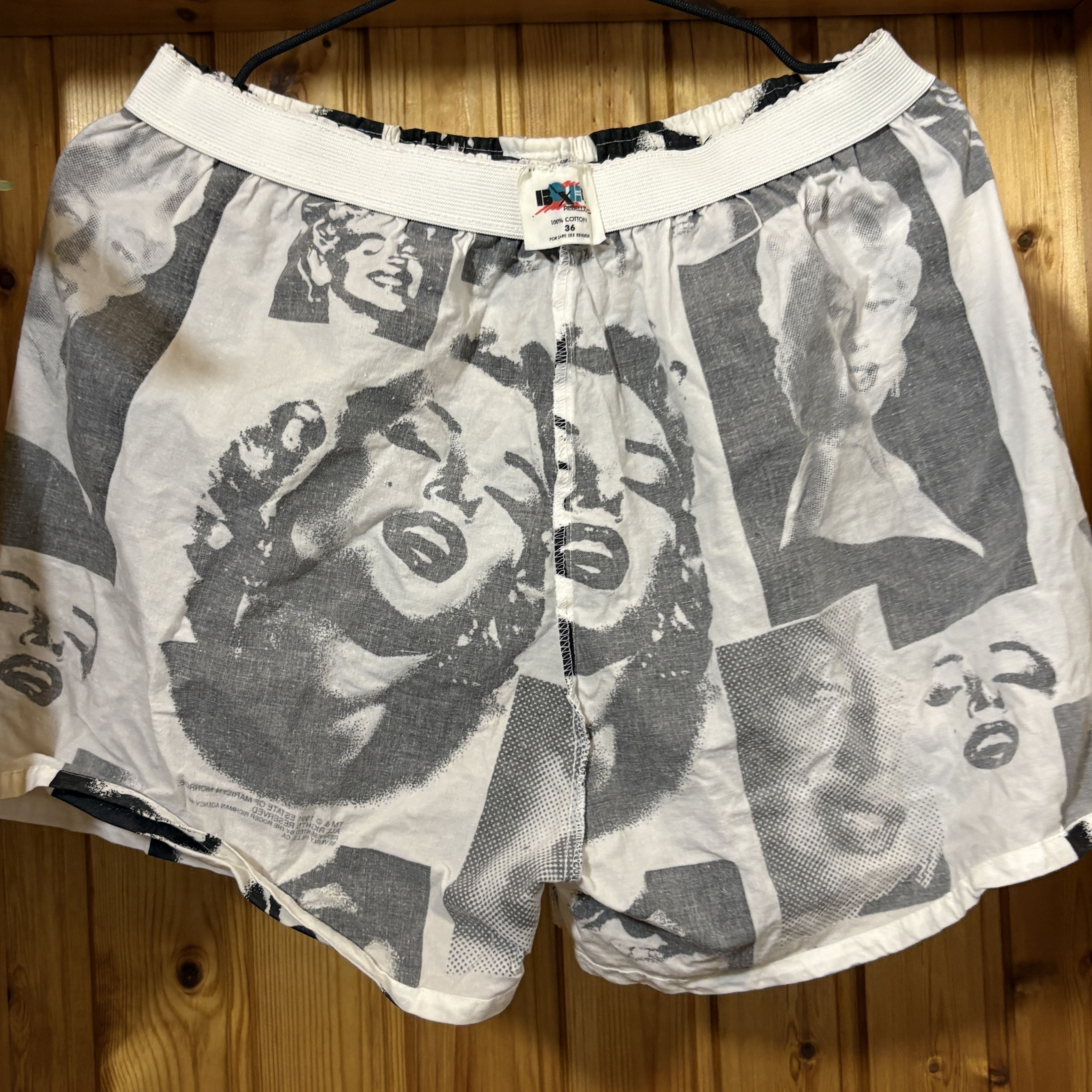 Vintage Vintage 1991 Marilyn Monroe All Over Print Boxer Shirts Size 36 - 19 Thumbnail