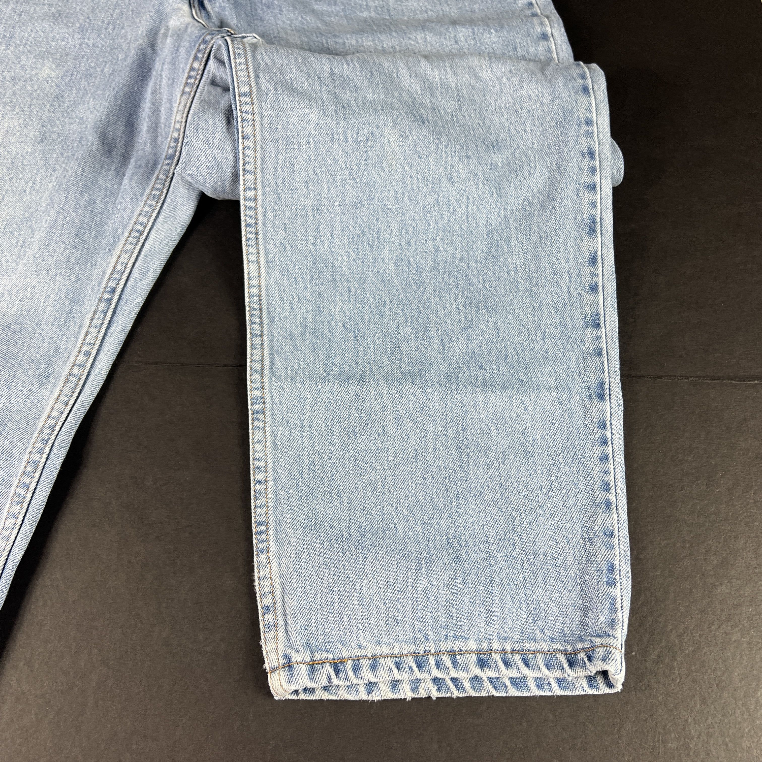 Levi's × Vintage VTG 90s Levi's Jeans 550 Relaxed Light Blue Faded Denim Size US 37 - 6 Thumbnail