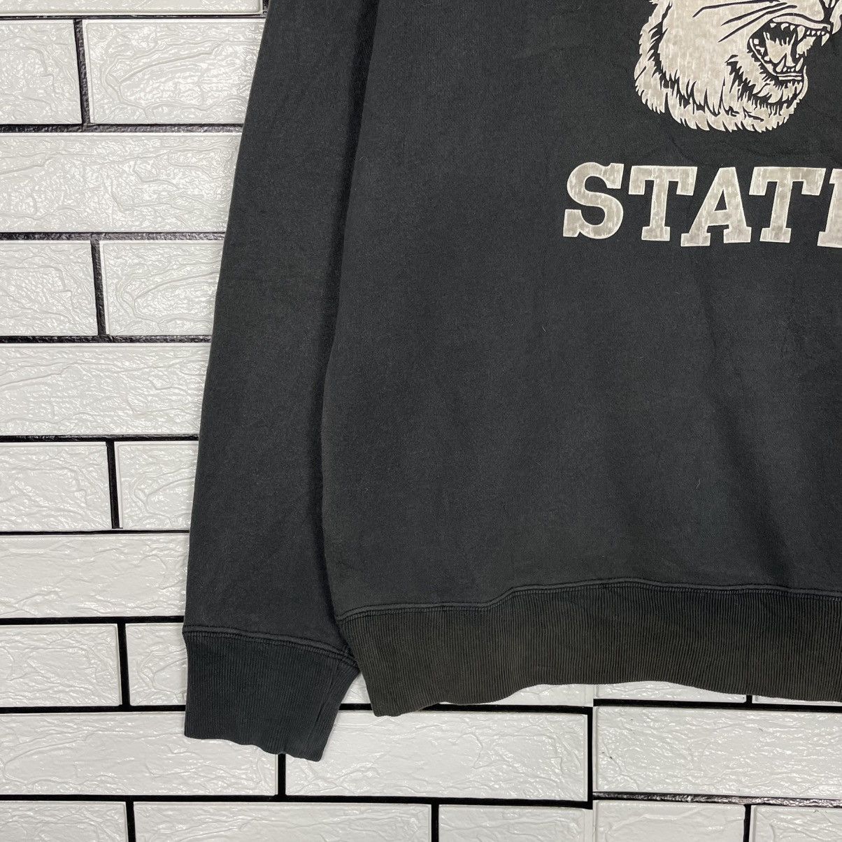 Champion Champion Running Man Montana State Sweatshirt Size US L / EU 52-54 / 3 - 3 Thumbnail