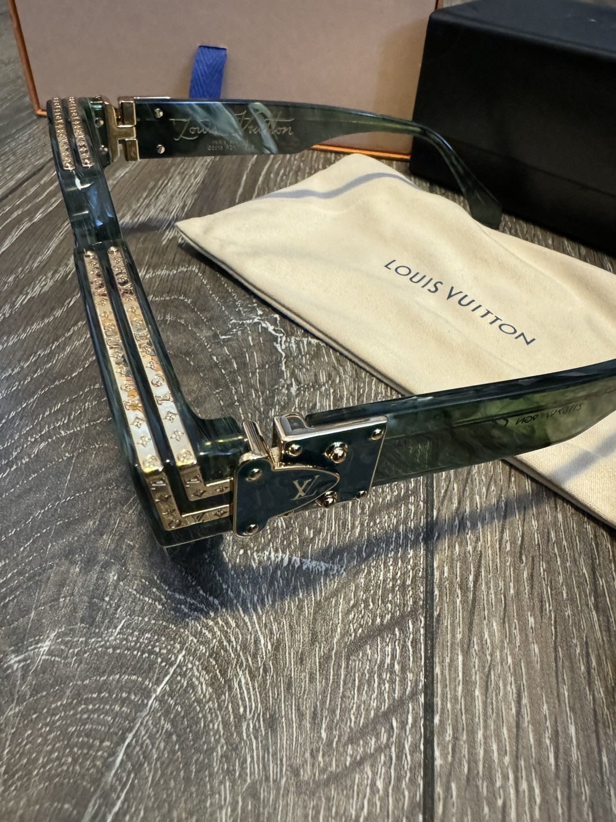 Louis Vuitton Millionaire 1.1 RaRE green Size ONE SIZE - 12 Thumbnail