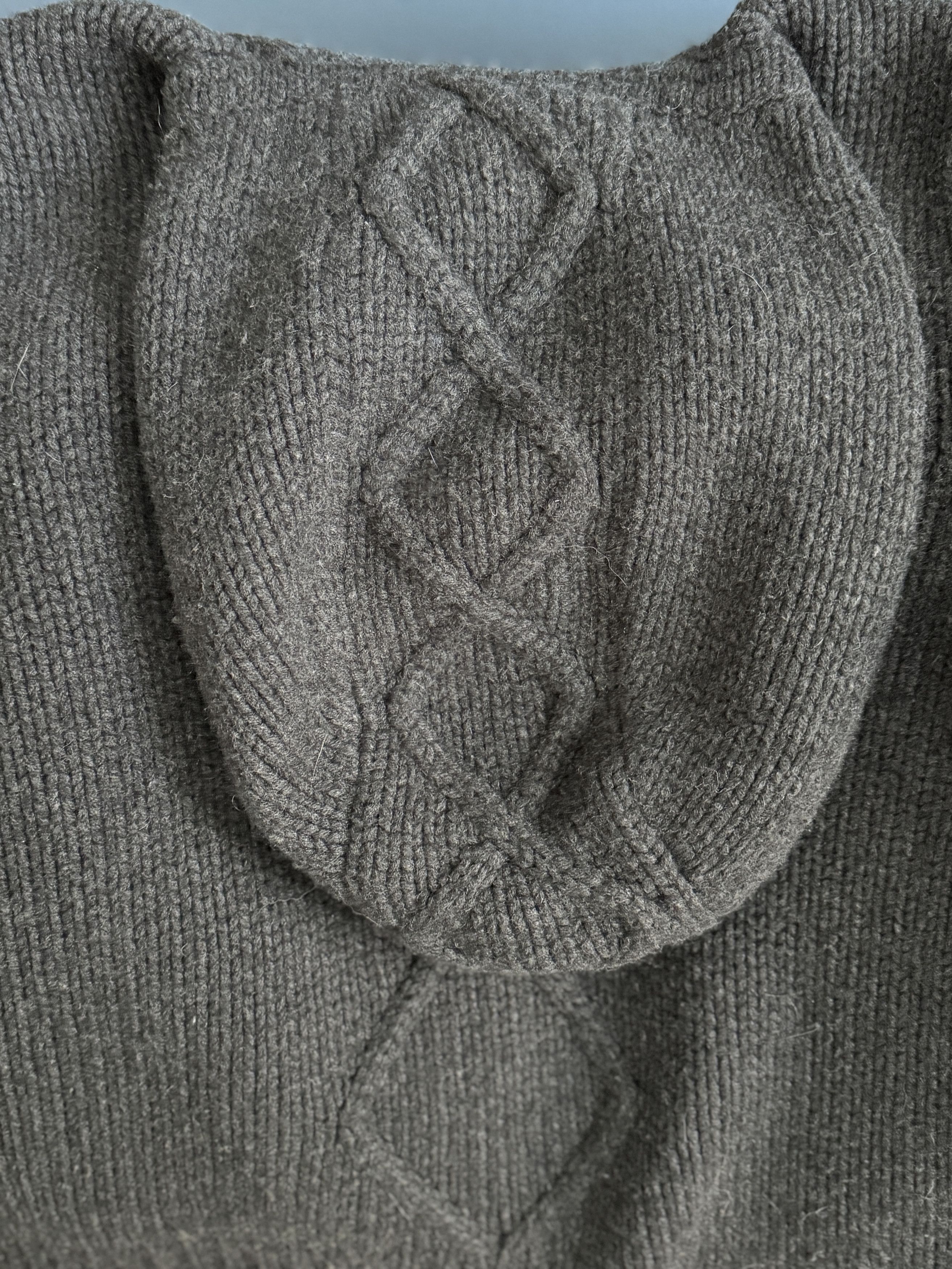 Marc Jacobs Hand-knit 10-ply cashmere/wool hoodie sweater w/cable detail Size US M / EU 48-50 / 2 - 5 Thumbnail