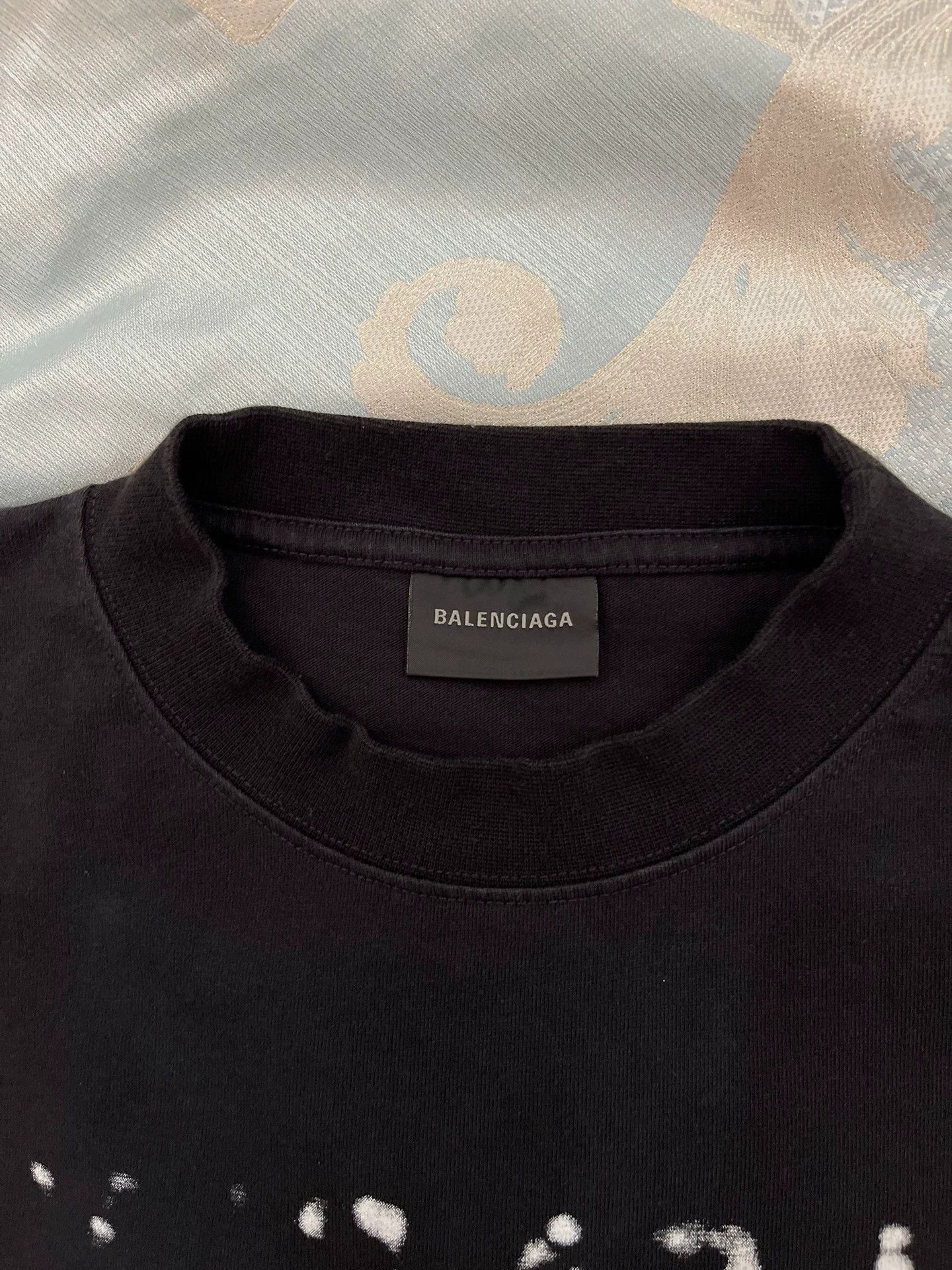 Balenciaga Balenciaga Distressed Black T-Shirt XS (L) Front/Back Logos Size US XS / EU 42 / 0 - 3 Thumbnail