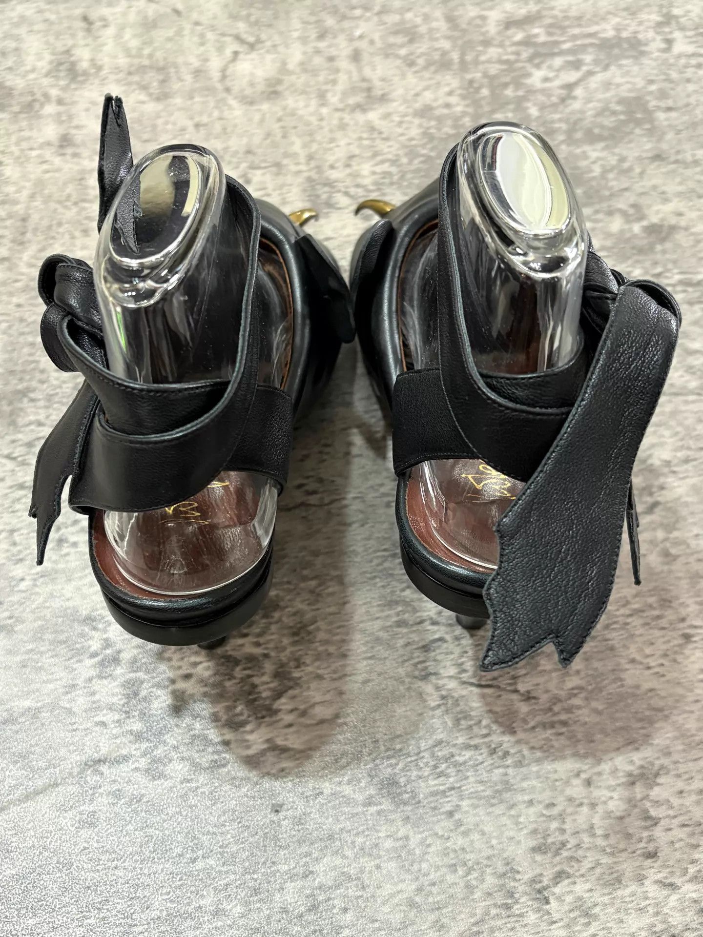 Vivienne Westwood Vivienne Westwood Vintage Tiger Head Strap Kitten Heel 38 Size US 7.5 / IT 37.5 - 6 Thumbnail