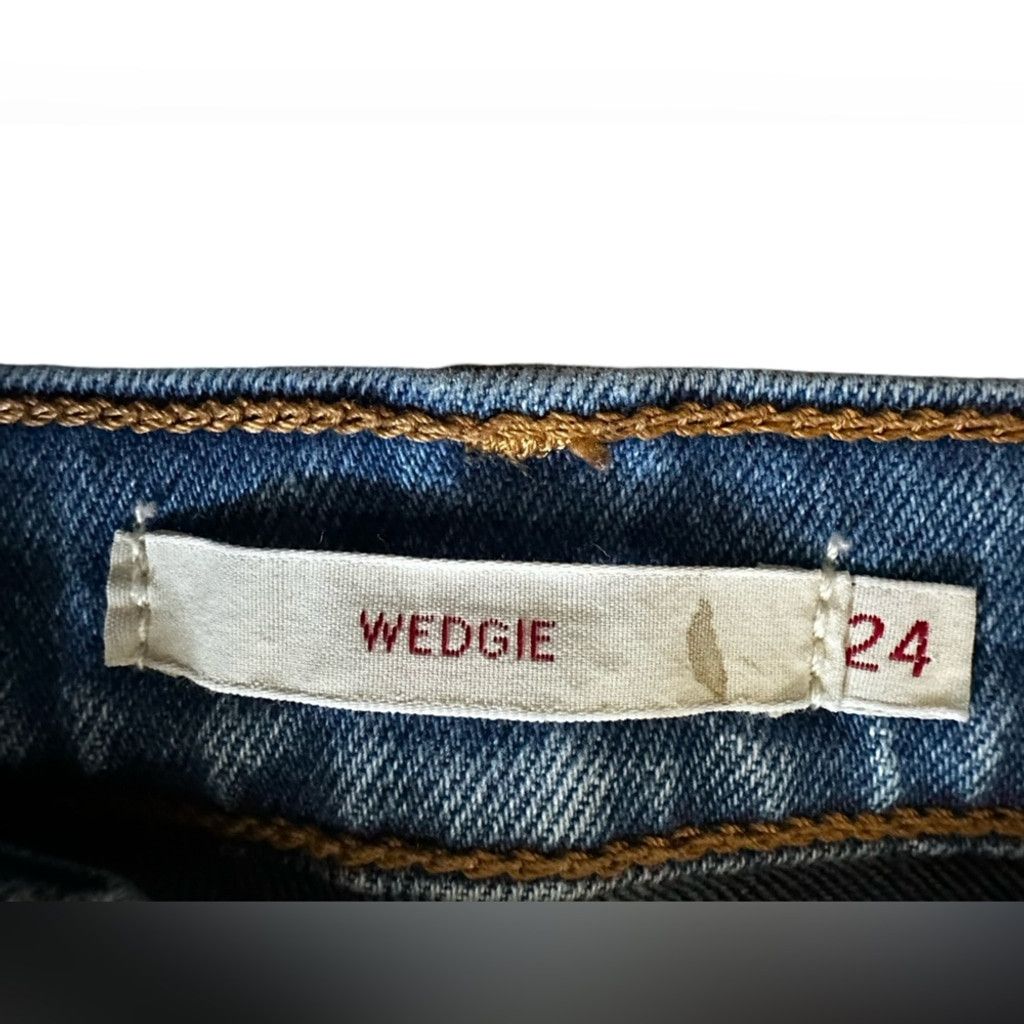 Levi's Levi’s Premium Denim WEDGIE Jean Blue Medium Wash Women 24. Size 42" / US 20 - 3 Thumbnail