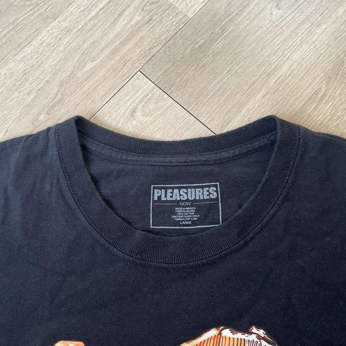 Pleasures × Rap Tees Pleasures Muscle 20 years of size black shirt Size US L / EU 52-54 / 3 - 3 Thumbnail