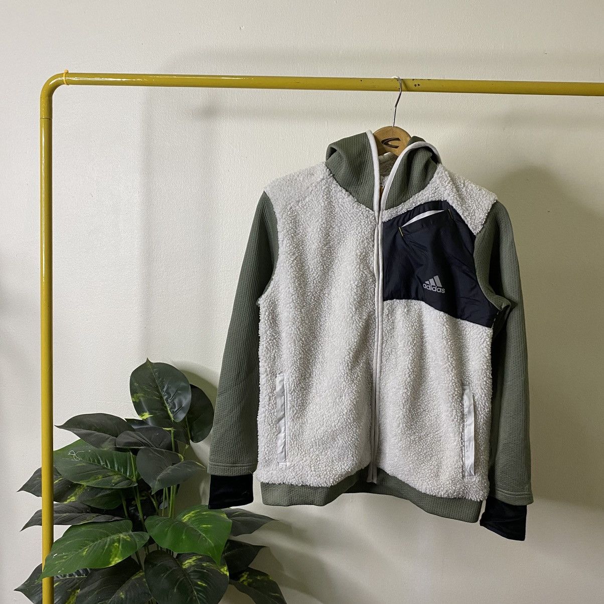 Adidas Vintage Y2K Adidas Deep Pile Fleece Jacket Size US S / EU 44-46 / 1 - 1 Thumbnail