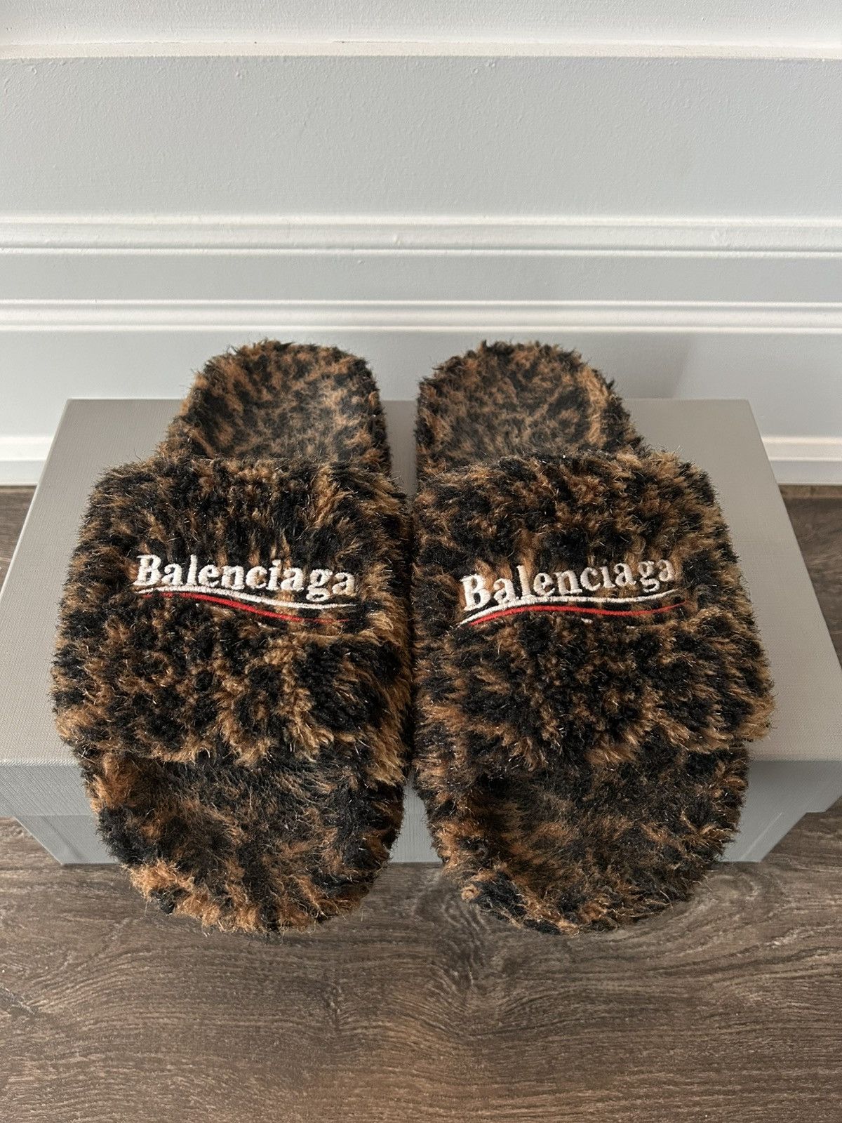 Balenciaga Balenciaga Leopard Fur Slides Size US 8 / EU 41 - 3 Thumbnail
