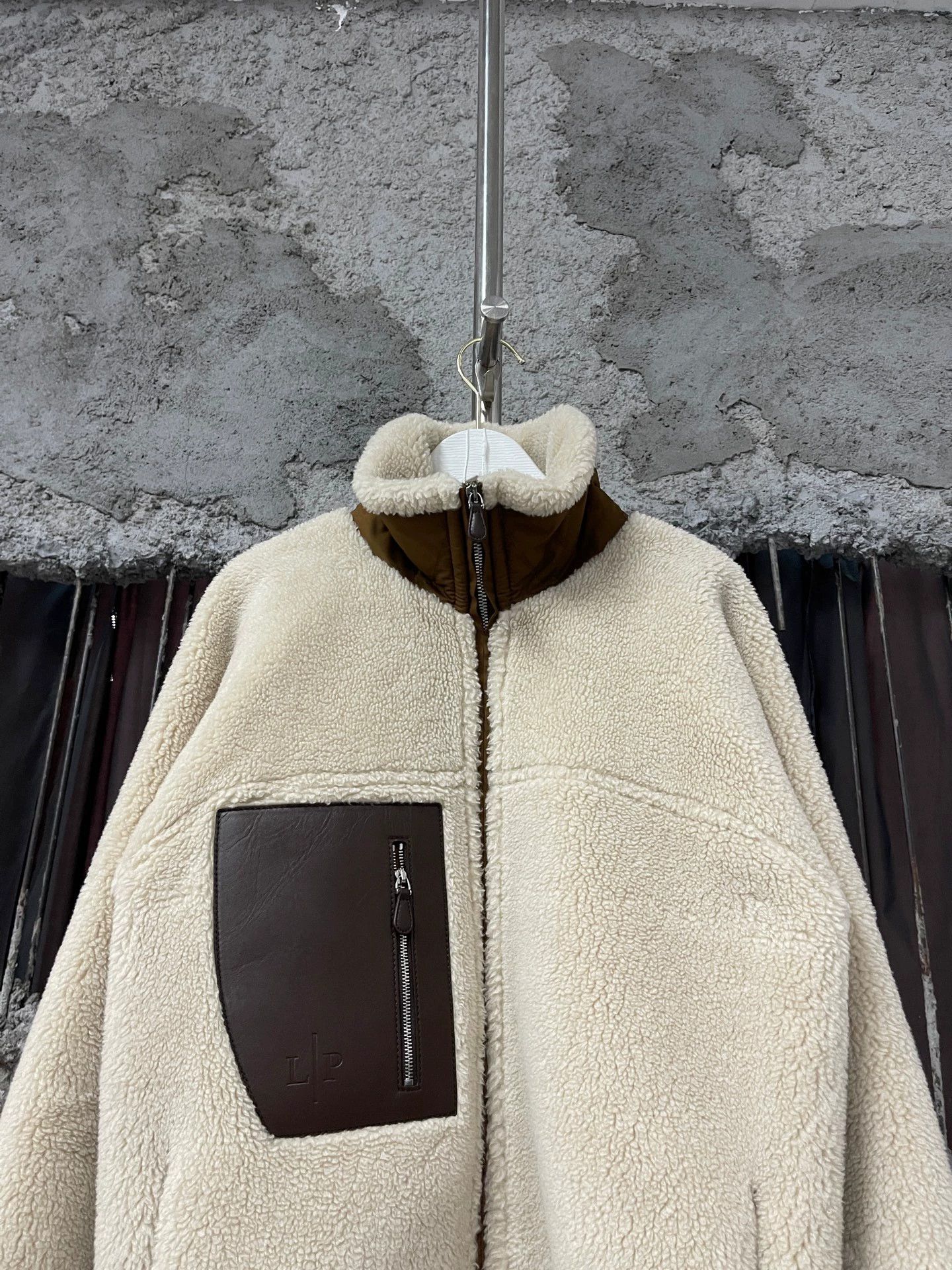 Loro Piana Loro Piana Fur-Lined Zip Jacket Women's 38 New Size XS / US 0-2 / IT 36-38 - 3 Thumbnail