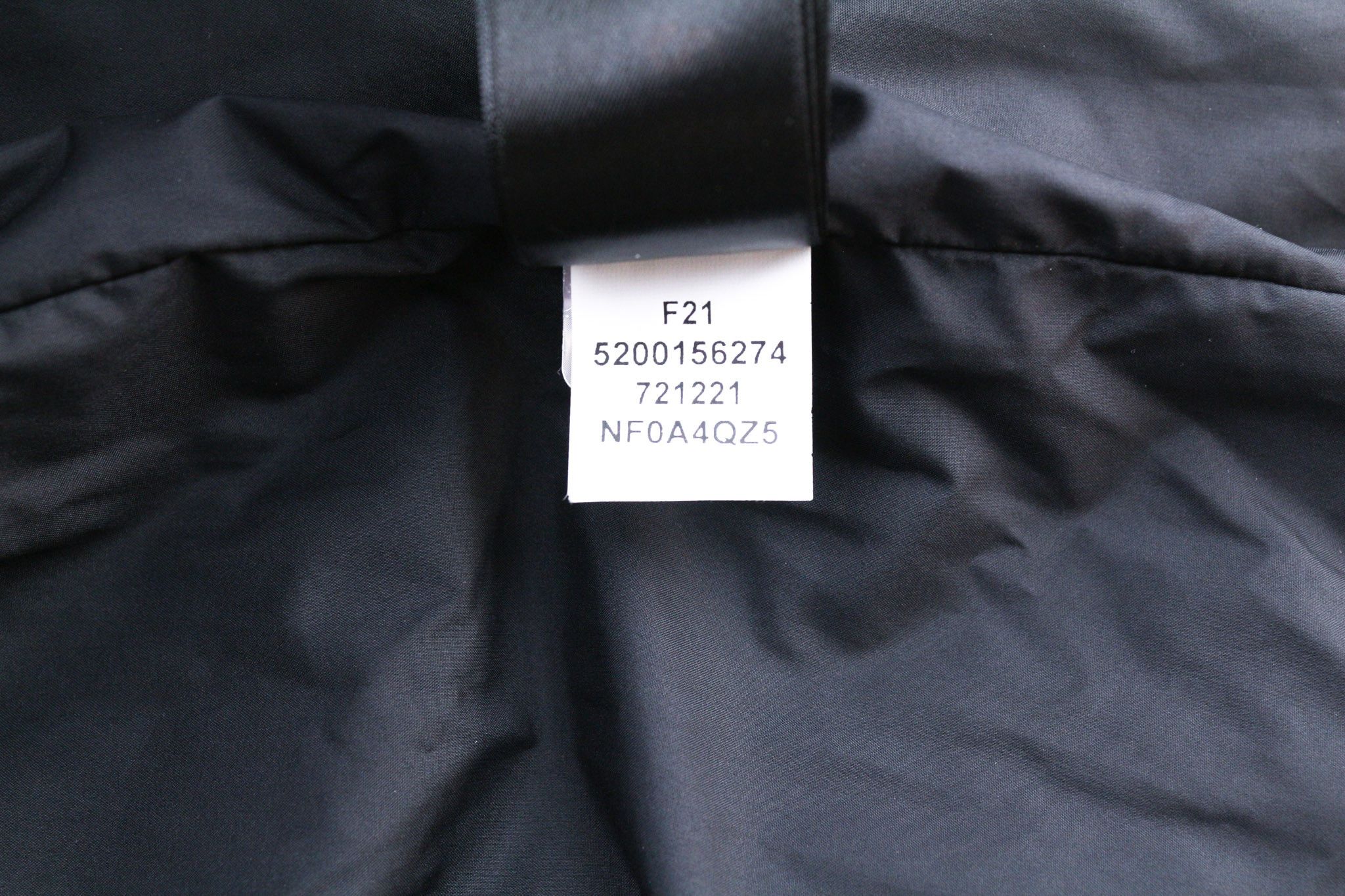 The North Face HIMALAYAN INSULATED PARKA L Lined Black Jacket 79764 Size US L / EU 52-54 / 3 - 11 Thumbnail