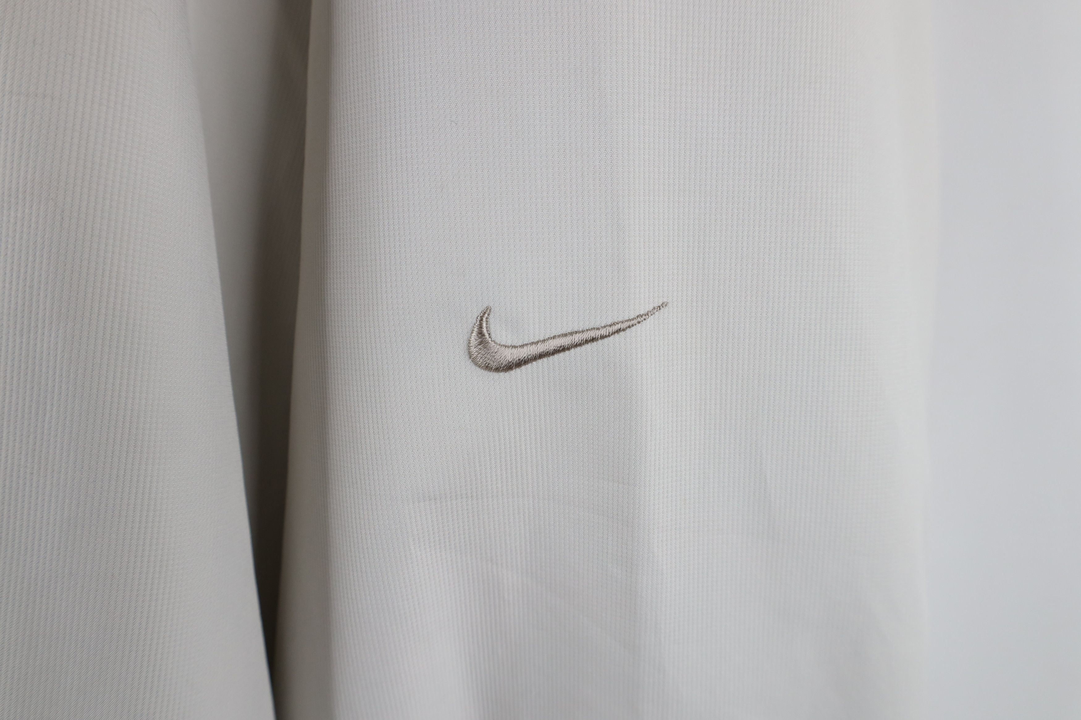 Nike × Vintage Vintage Y2K 2004 Nike Golf Mini Swoosh Ryder Cup Golf Jacket Size US XL / EU 56 / 4 - 4 Thumbnail