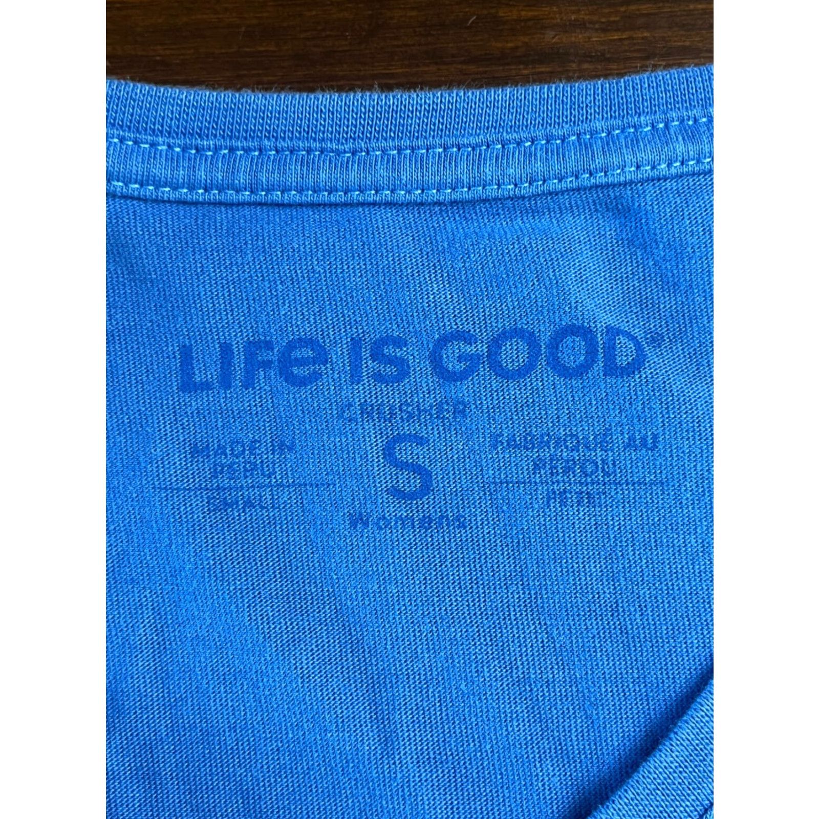 Life is Good VINTAGE Life is Good Shirt Women’s Small Blue PEACE. LOVE. BEACH. Shirt Womens Small Blue PEACE. LOVE. BEACH. Size S / US 4 / IT 40 - 6 Thumbnail