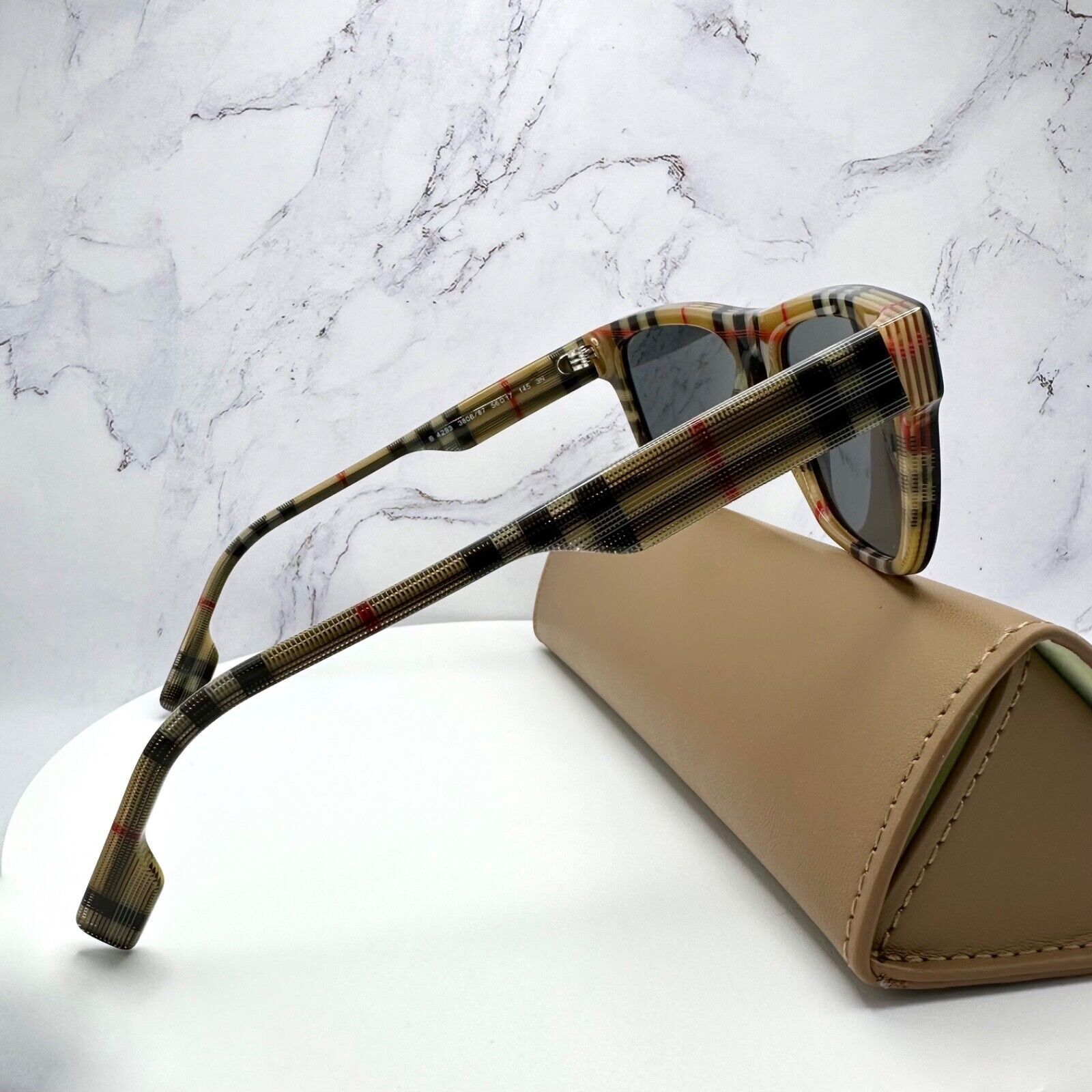 Burberry Burberry Sunglasses Black Square Classic Check Arms Brown Size ONE SIZE - 19 Thumbnail