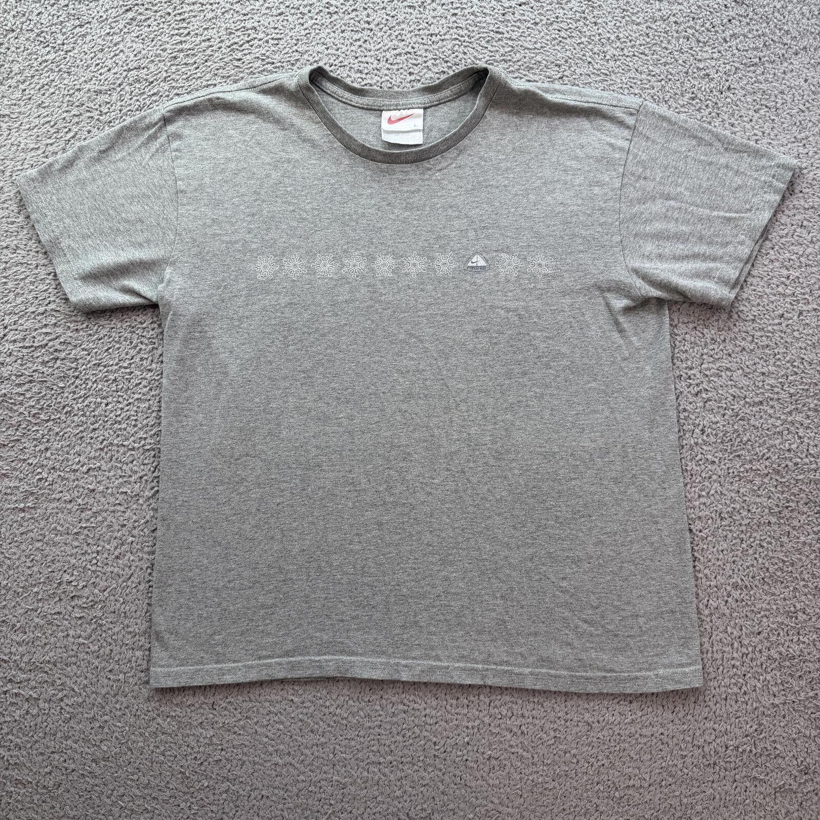Nike Vintage Y2K Nike Center Logo T Shirt USA Grey Swoosh Tee L Size US L / EU 52-54 / 3 - 1 Thumbnail
