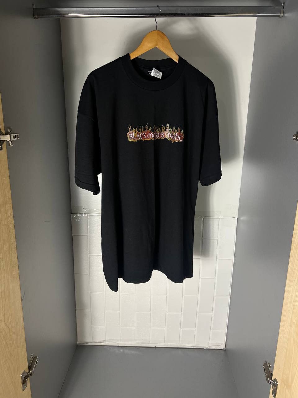Band Tees VINTAGE FIRES AT MIDNIGHT WORLD TOUR ROCK T-SHIRT METAL 90s Size US XL / EU 56 / 4 - 4 Thumbnail