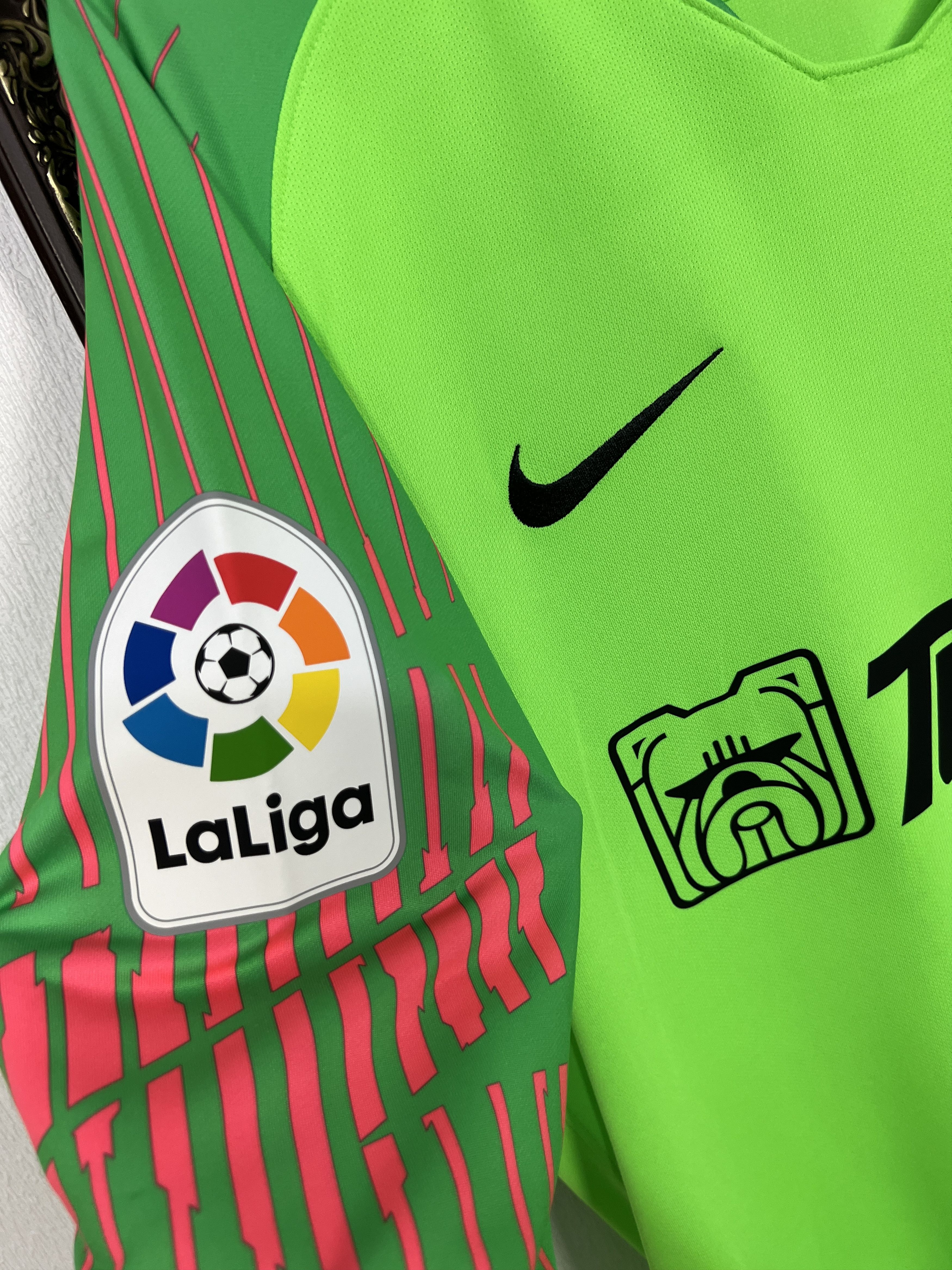 Nike Malaga Nike 2019 Football Goalkeeper Shirt Soccer Jersey Size US L / EU 52-54 / 3 - 5 Thumbnail