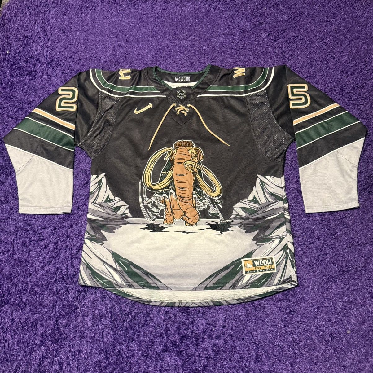 Other WOOLI RED ROCKS HOCKEY JERSEY Size US XL / EU 56 / 4 - 1 Thumbnail