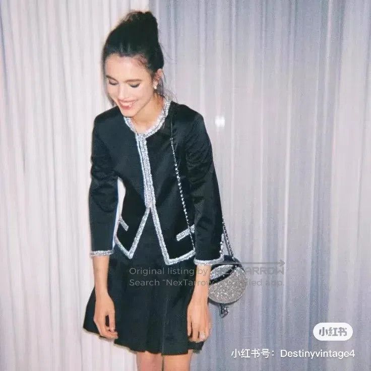 Chanel Chanel 20S Roof Series Black Satin Pleated Skirt Size 42" / US 20 - 6 Thumbnail