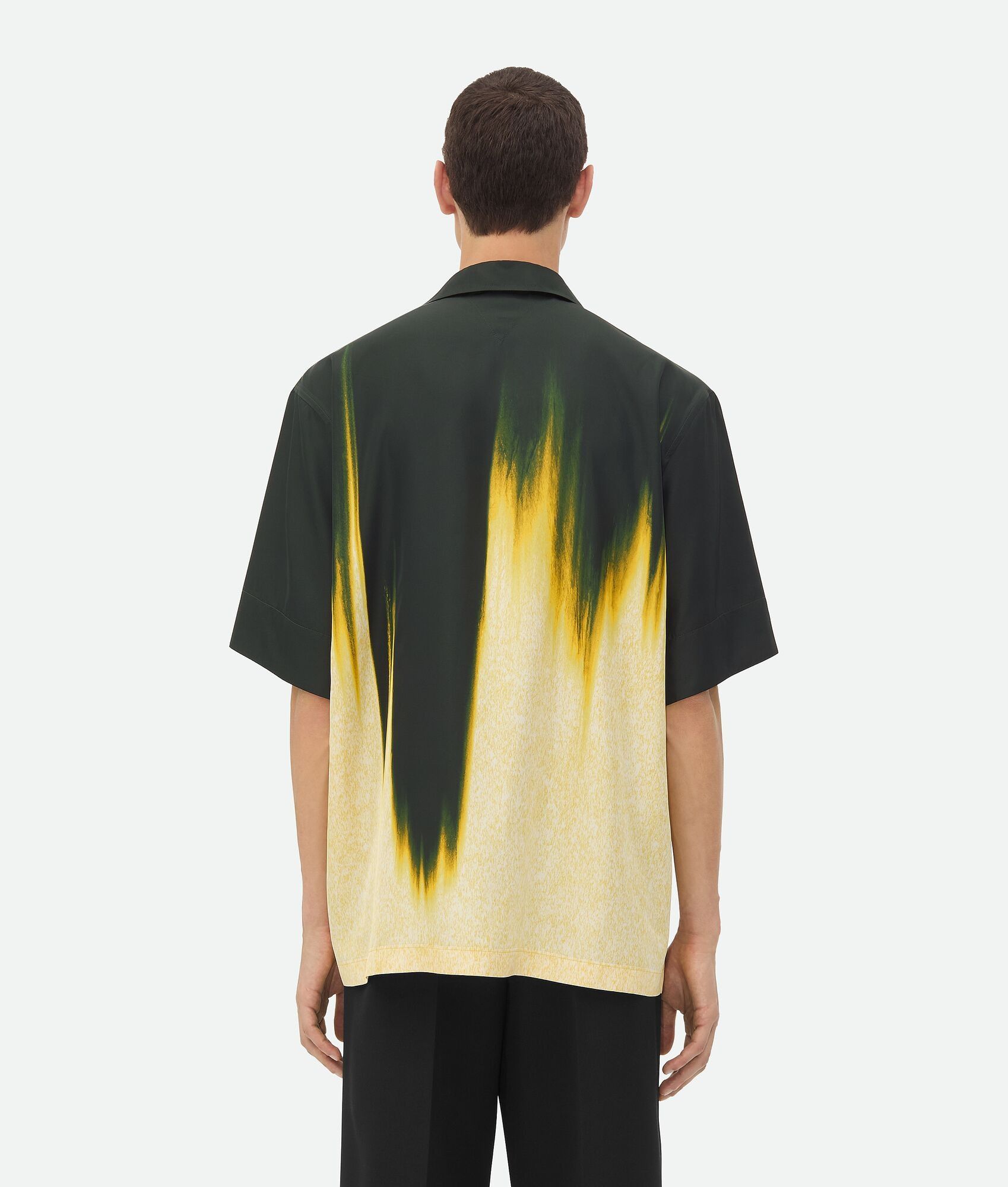 Bottega Veneta o1bcso1str0226 Viscose Degrade Petal Print Shirt in Camping Size US S / EU 44-46 / 1 - 4 Thumbnail