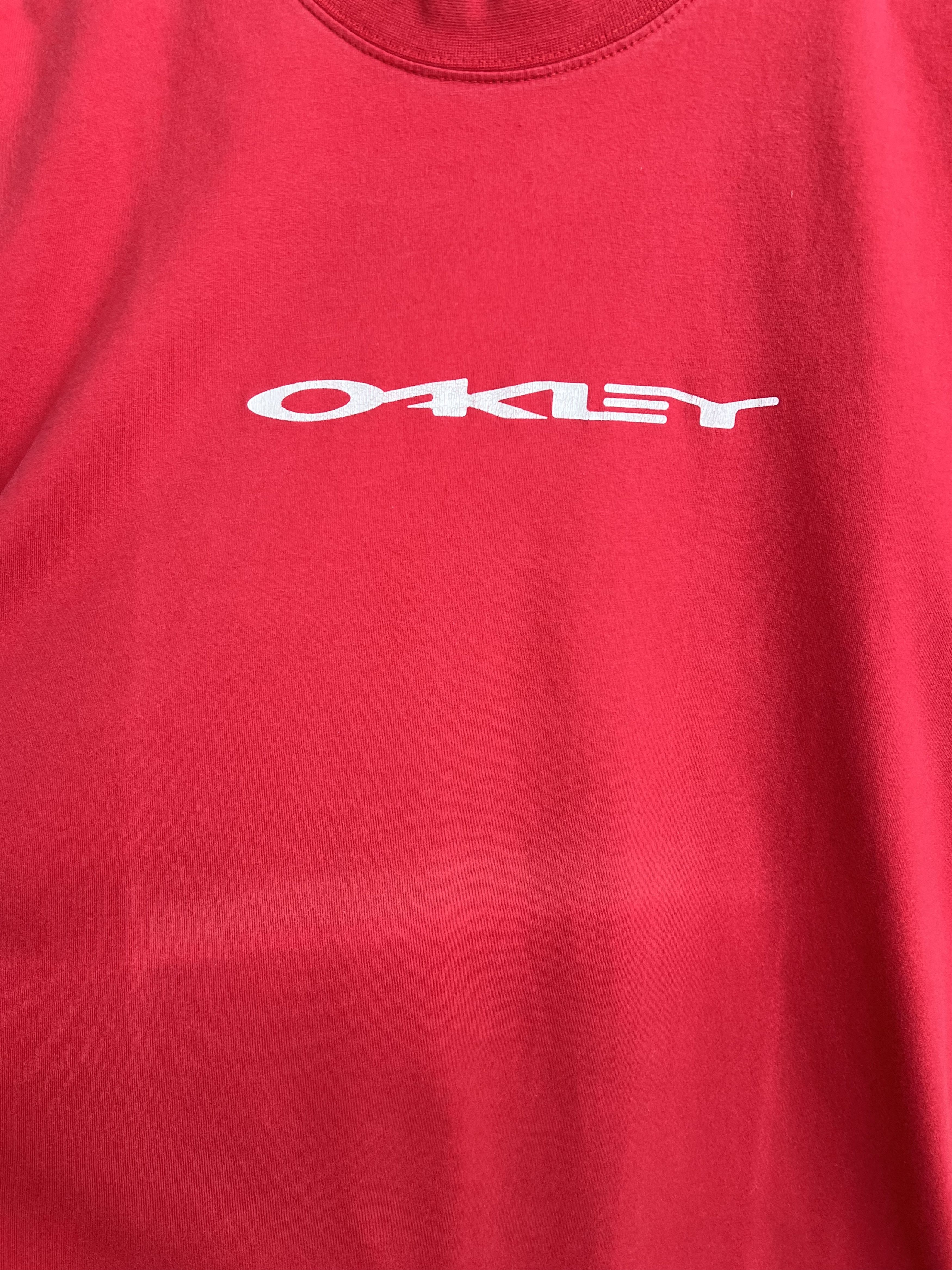 Oakley Vintage 90s Oakley Red T-shirt Size US XL / EU 56 / 4 - 5 Thumbnail