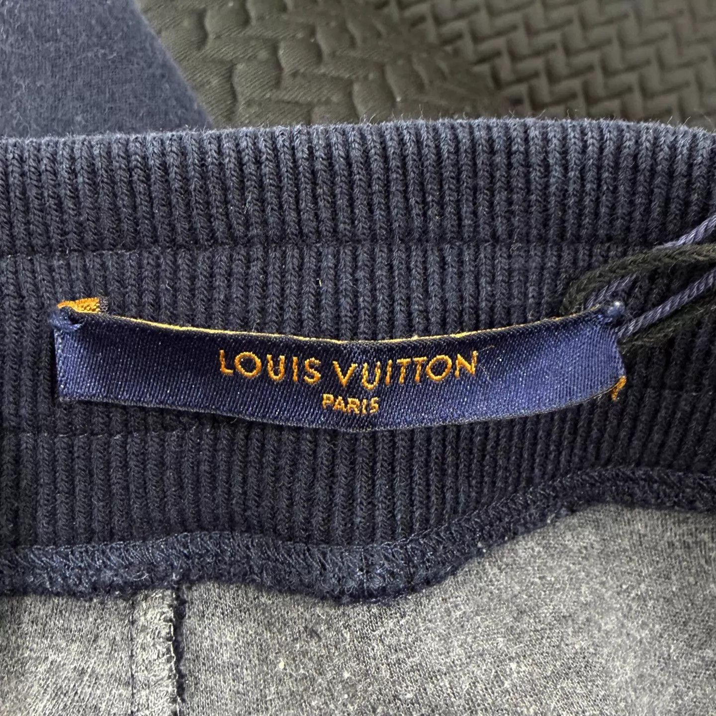 Louis Vuitton LV deep blue drawstring shorts M 98 New back pocket straight Size US 32 / EU 48 - 4 Thumbnail