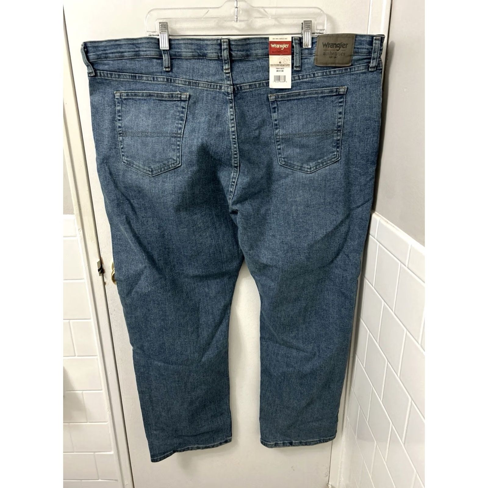 Wrangler Wrangler Authentics Jeans Mens 46x30 Light Wash Straight Leg Stretch NWT Denim Cotton Blend 5-Pocket Regular Fit Buttons Zipper NWT Mens Jeans Size US 30 / EU 46 - 2 Thumbnail