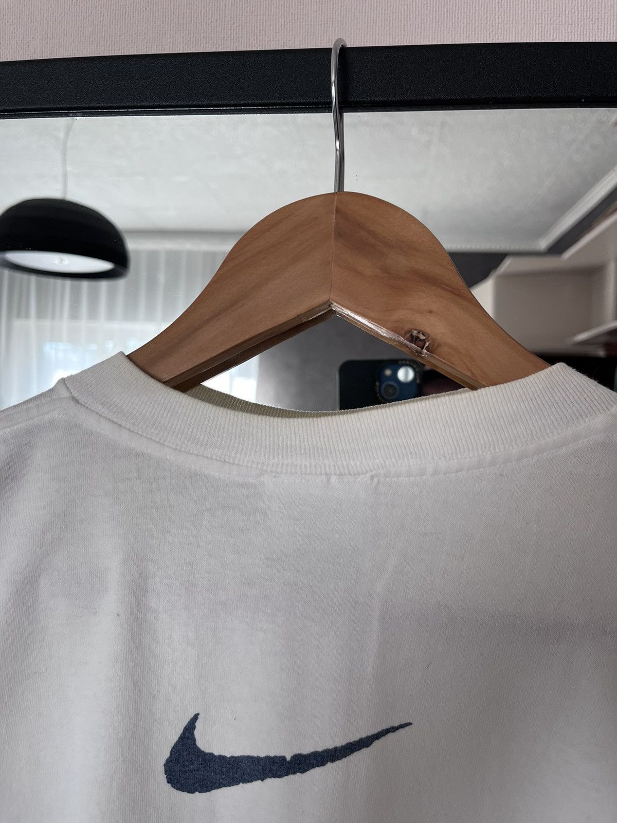 Nike Vintage Nike Y2K Big Logo White Single Stitch White T-shirt Size US XL / EU 56 / 4 - 9 Thumbnail