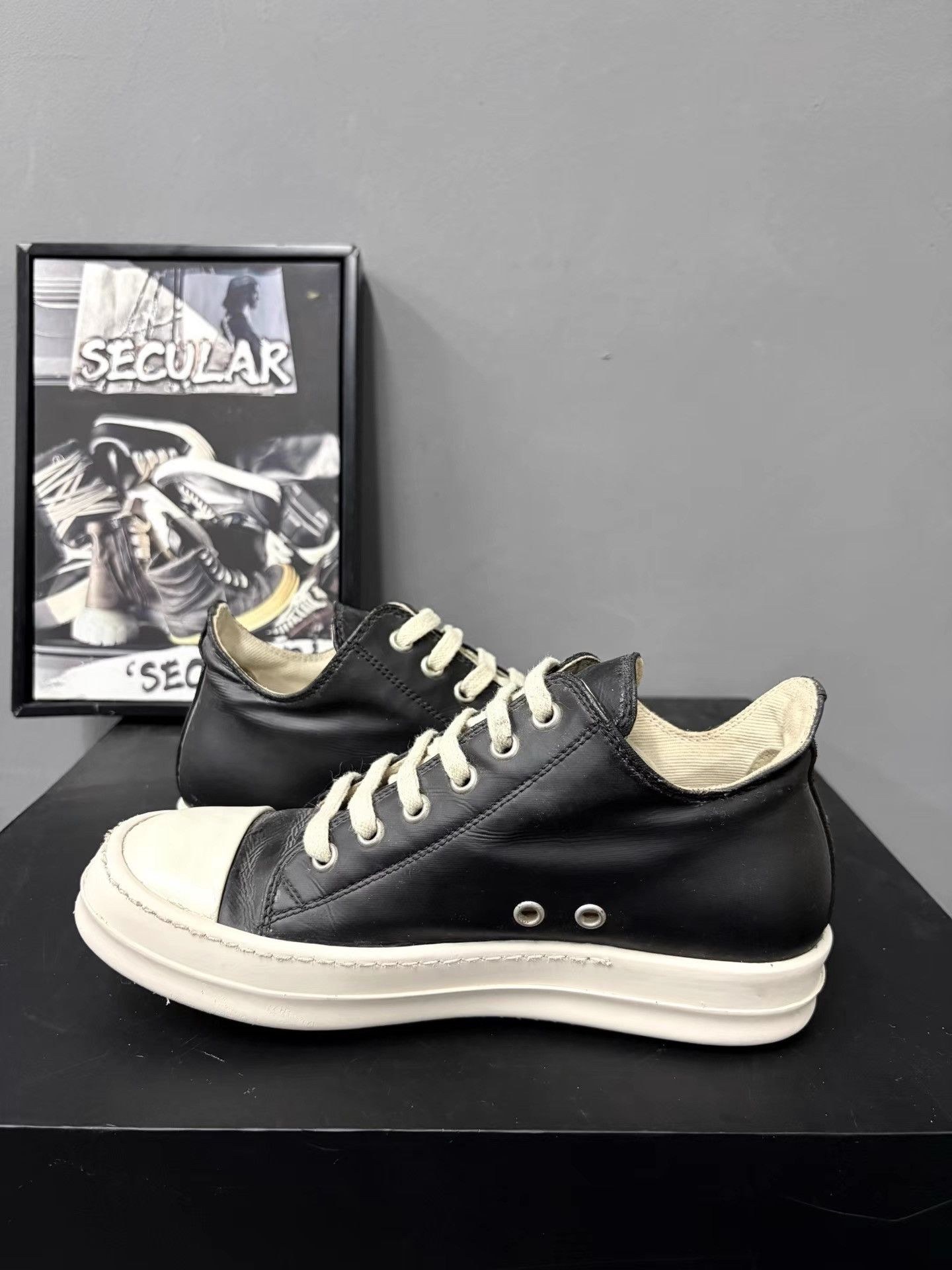 Rick Owens Rick Owens Drkshdw Black and White Low-Top Sneakers K34 Size US 6 / IT 36 - 5 Thumbnail