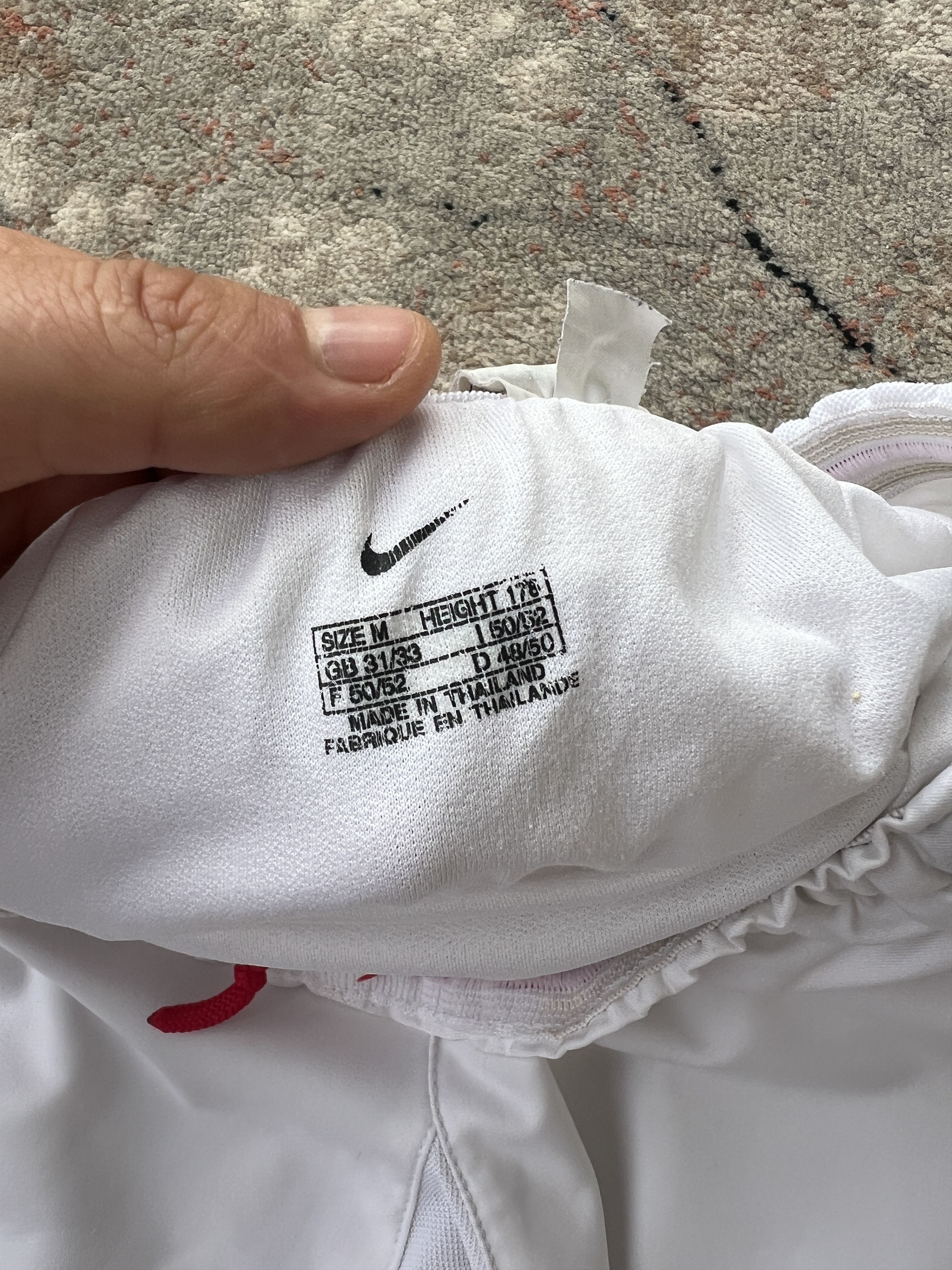 Nike Nike Vintage Manchester United Shorts Size US 32 / EU 48 - 8 Thumbnail