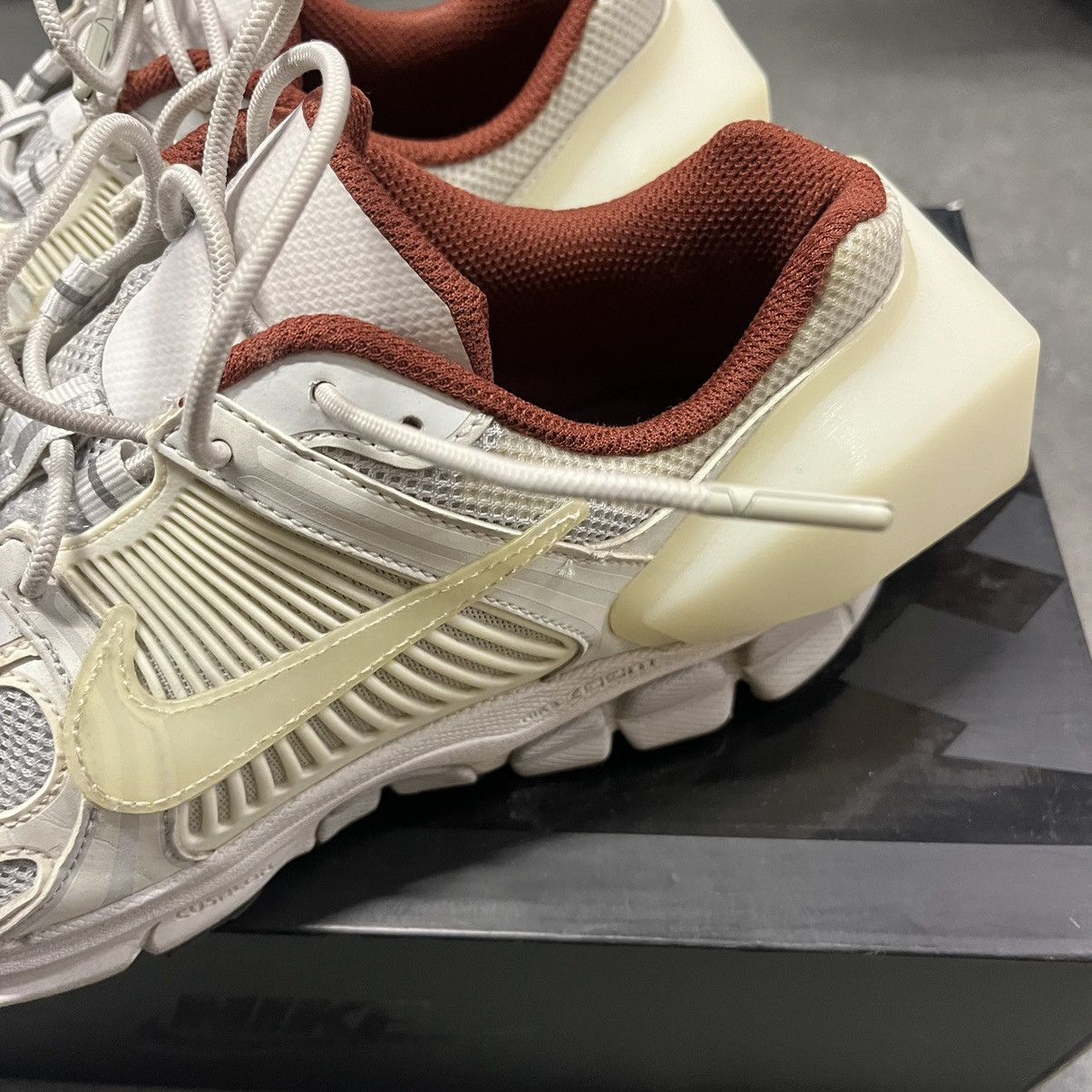 A-COLD-WALL* × Nike A cold wall Nike vomero sail size 7.5 lightly worn with box Size US 7.5 / EU 40-41 - 2 Thumbnail