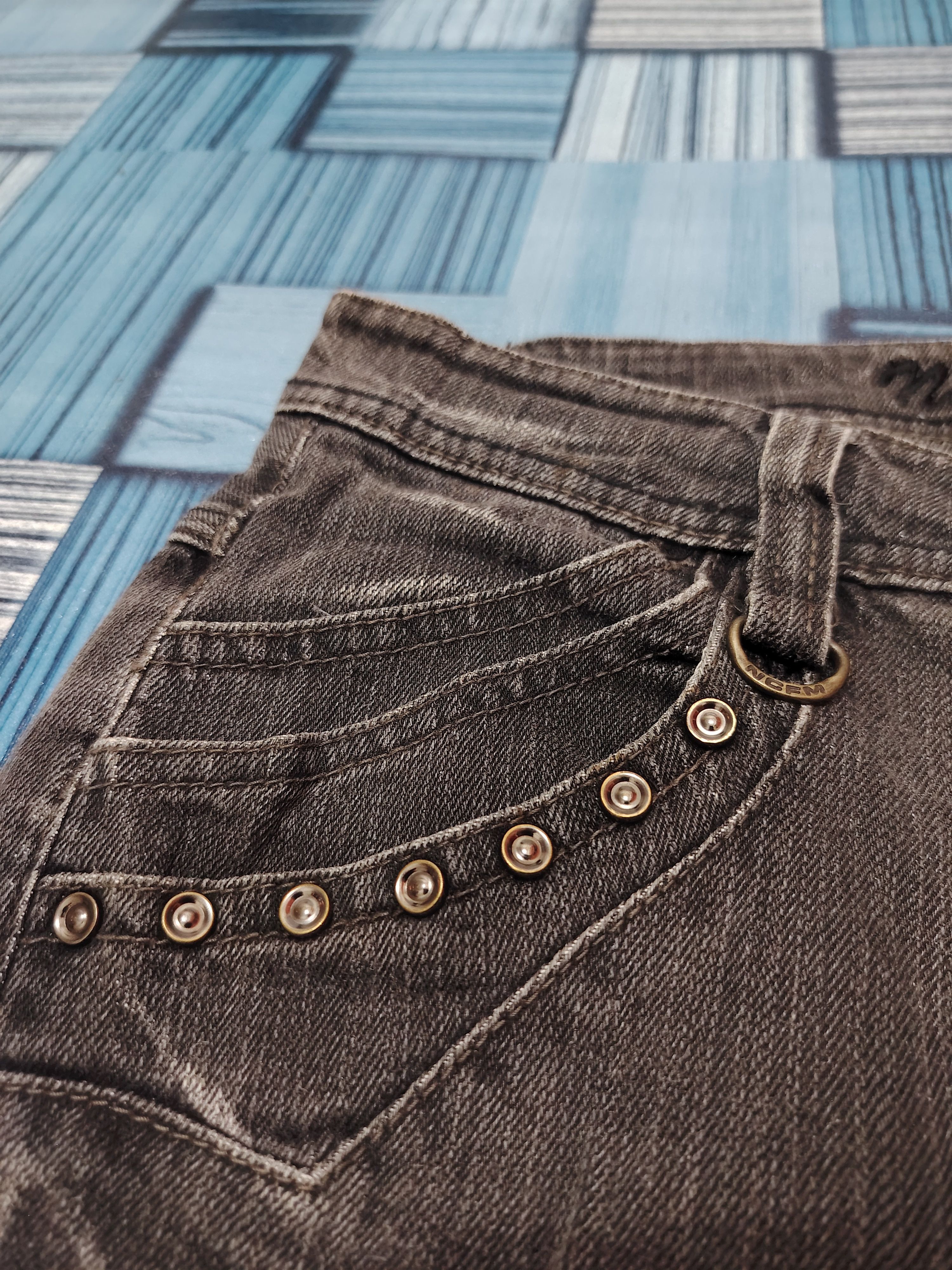 Le Grande Bleu (L.G.B.) Japanese Nicole Club Washed Black Distressed Flared Jeans Size US 29 - 5 Thumbnail