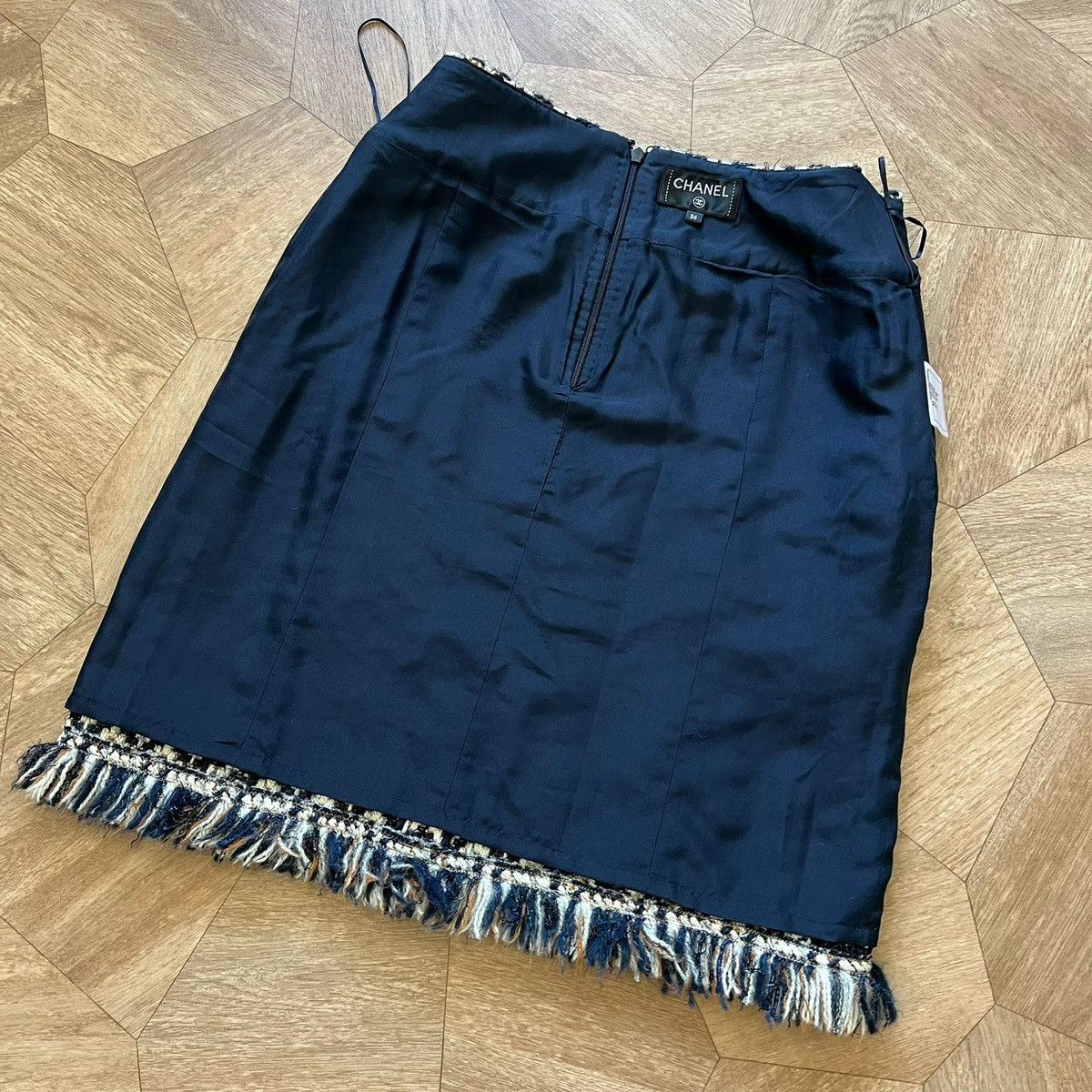 Chanel CHANEL COCO MARK SKIRT WOOL Size 26" / US 2 / IT 38 - 6 Thumbnail