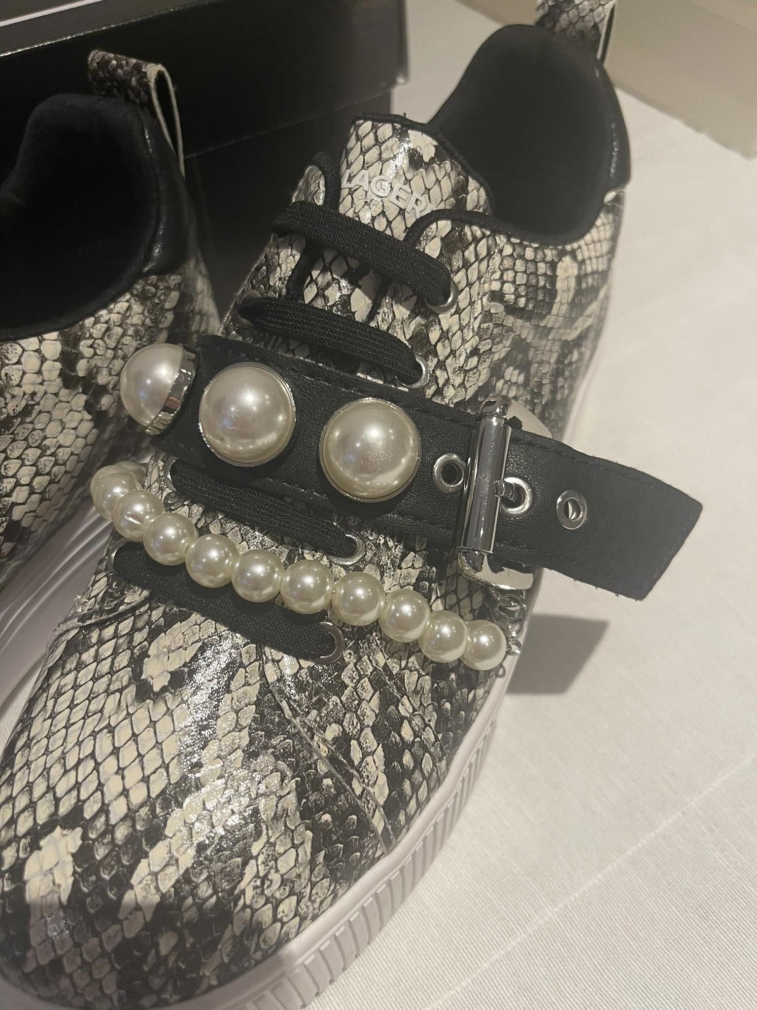 Karl Lagerfeld Karl Lagerfeld Animal Print and Pearls Sneakers Size US 7.5 / IT 37.5 - 4 Thumbnail