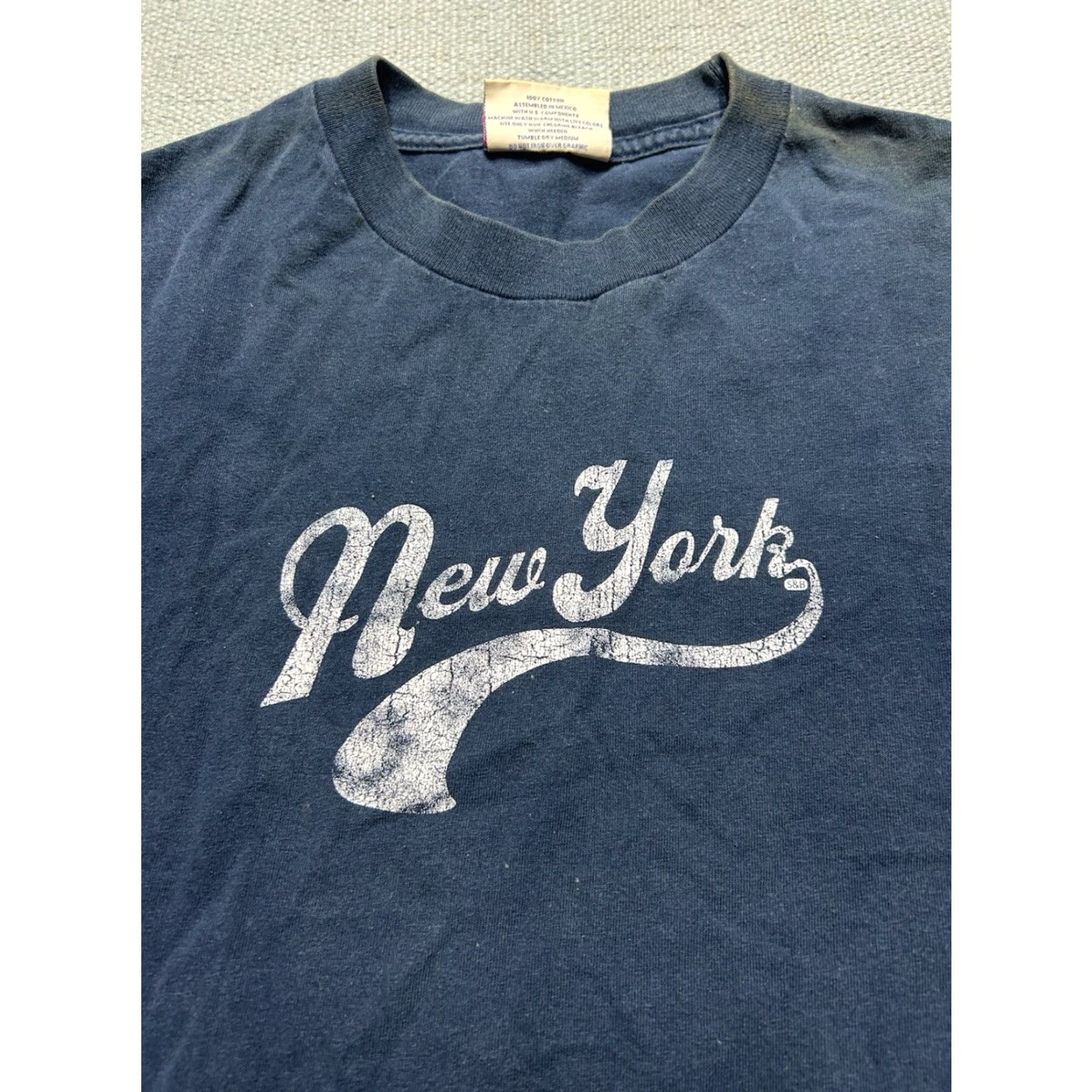 Vintage VINTAGE Steve & Barry's T-Shirt Graphic XL Long Sleeve Blue New York University Mens XL Size US XL / EU 56 / 4 - 2 Thumbnail