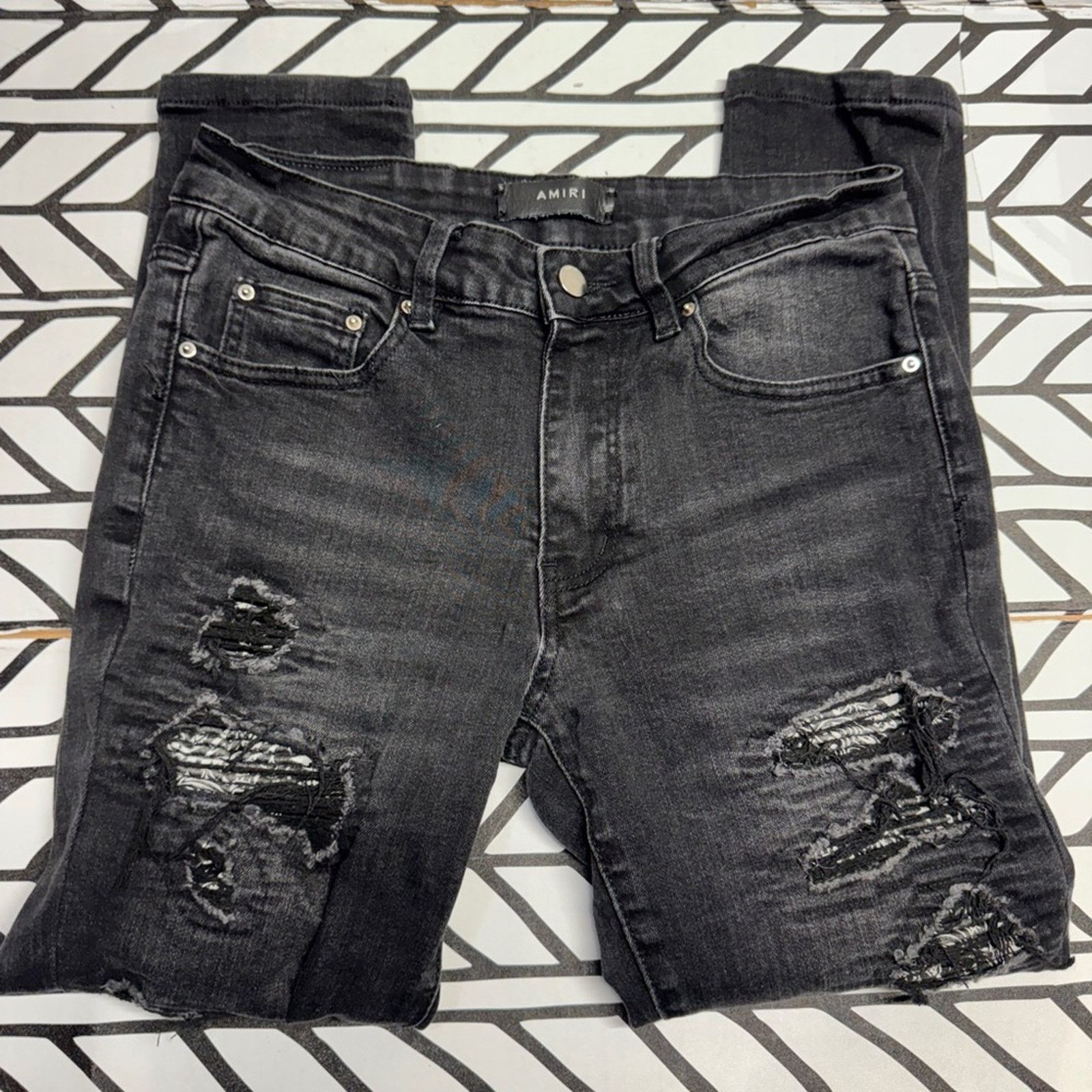 Amiri Women’s Amiri MX1 Bandana Patch Distressed Black Skinny Jean Size 28" / US 6 / IT 42 - 4 Thumbnail