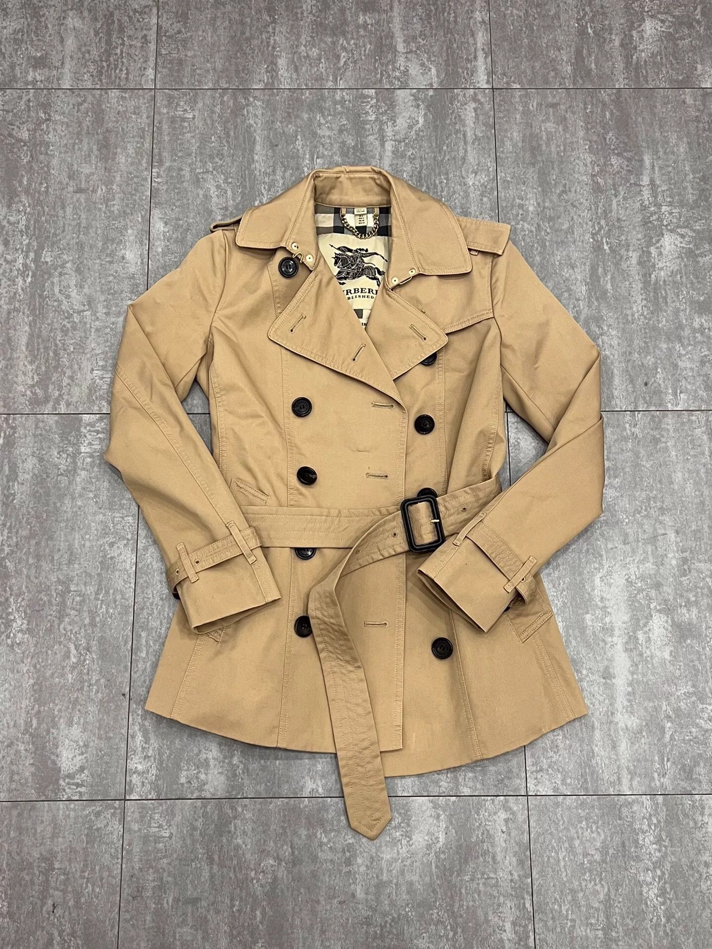 Burberry Burberry Cropped Beige Coat XS Women Size XS / US 0-2 / IT 36-38 - 1 Thumbnail