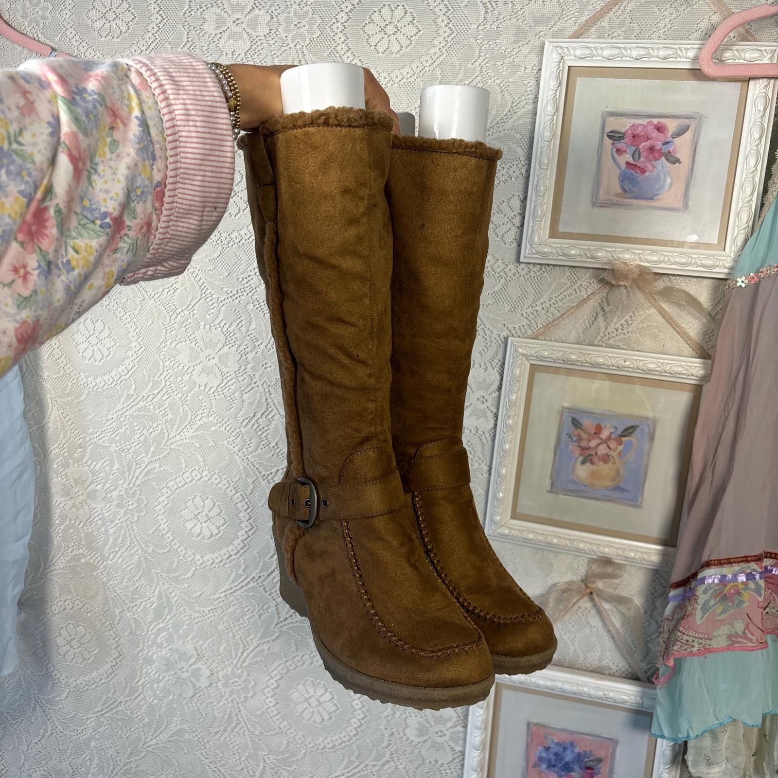 Other y2k fur wedge buckle suede boots Size ONE SIZE - 4 Thumbnail