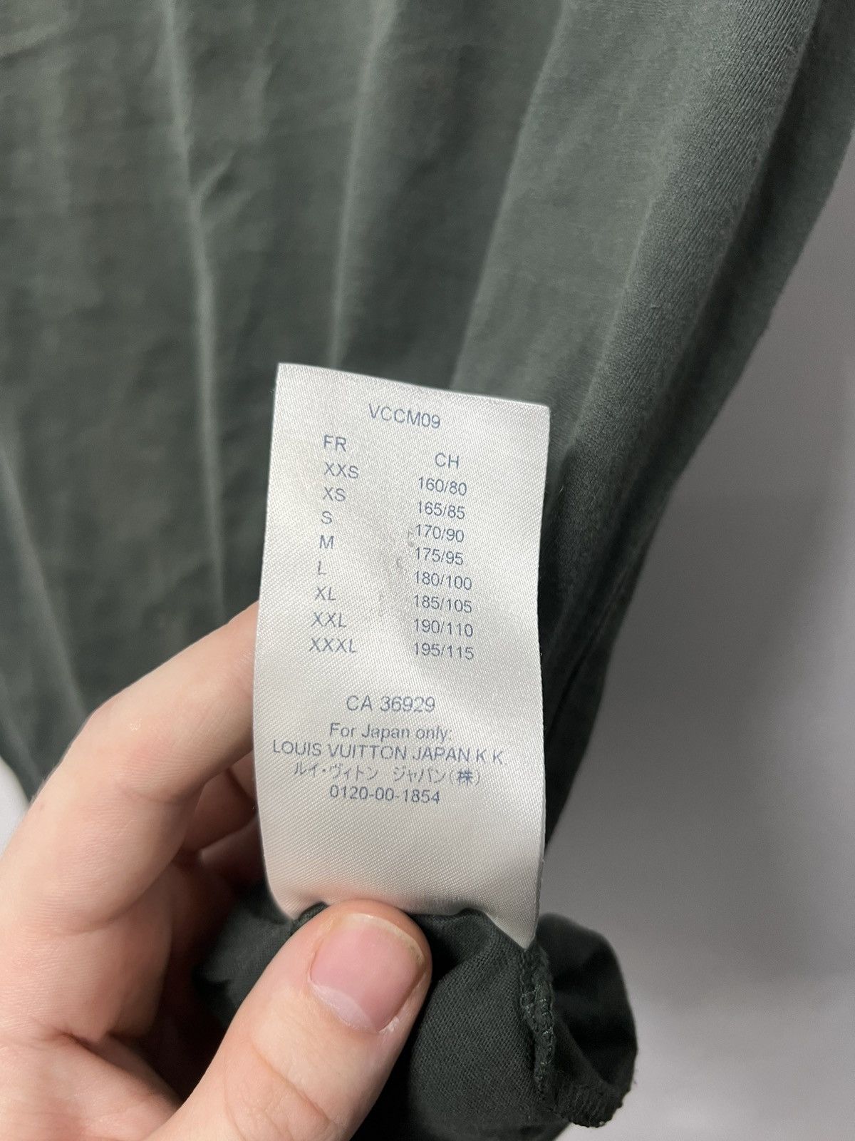 Louis Vuitton Louis Vuitton Luxury T-shirt Green Size M Size US M / EU 48-50 / 2 - 12 Thumbnail