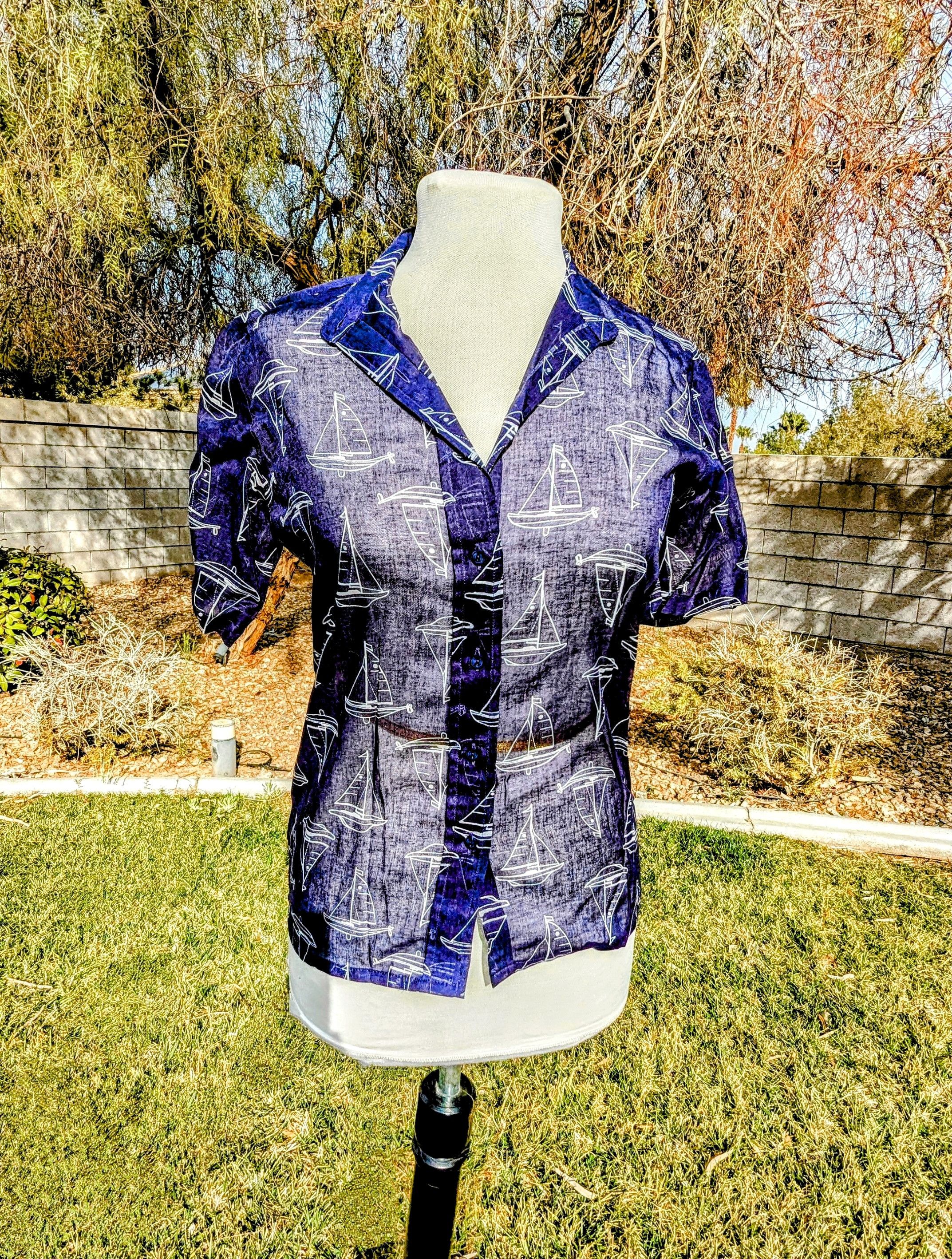 Vintage Breezy Navy Yacht Print 1980s Gauzy Sheen Button-Down Shirt Size US S / EU 44-46 / 1 - 1 Thumbnail