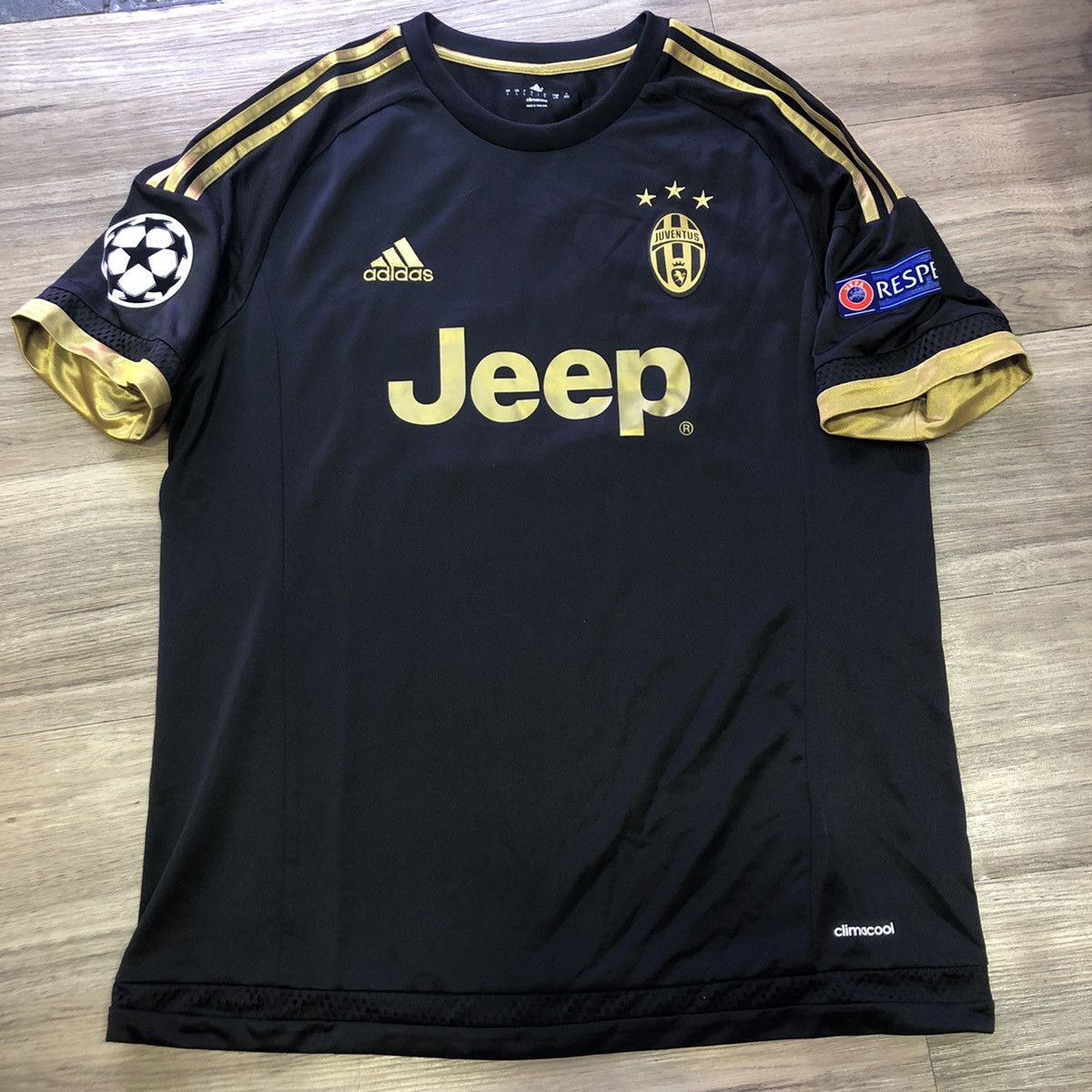 Adidas Juventus 15/16 C/L away shirt #6 Khedira | Grailed