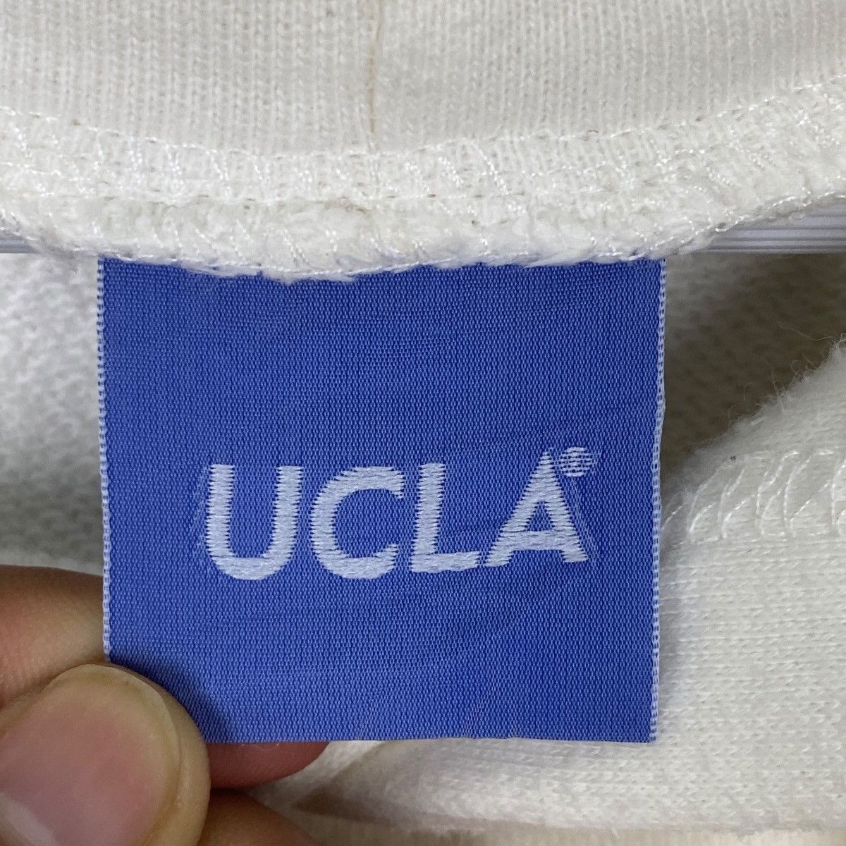 Vintage Vintage UCLA University Of California Los Angeles White Size US L / EU 52-54 / 3 - 6 Thumbnail