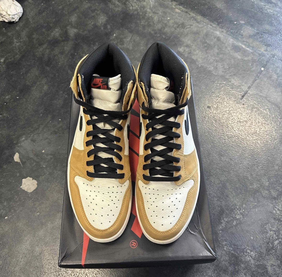 Nike Jordan 1 High Rookie Of The Year Size US 12.5 / EU 45-46 - 3 Thumbnail