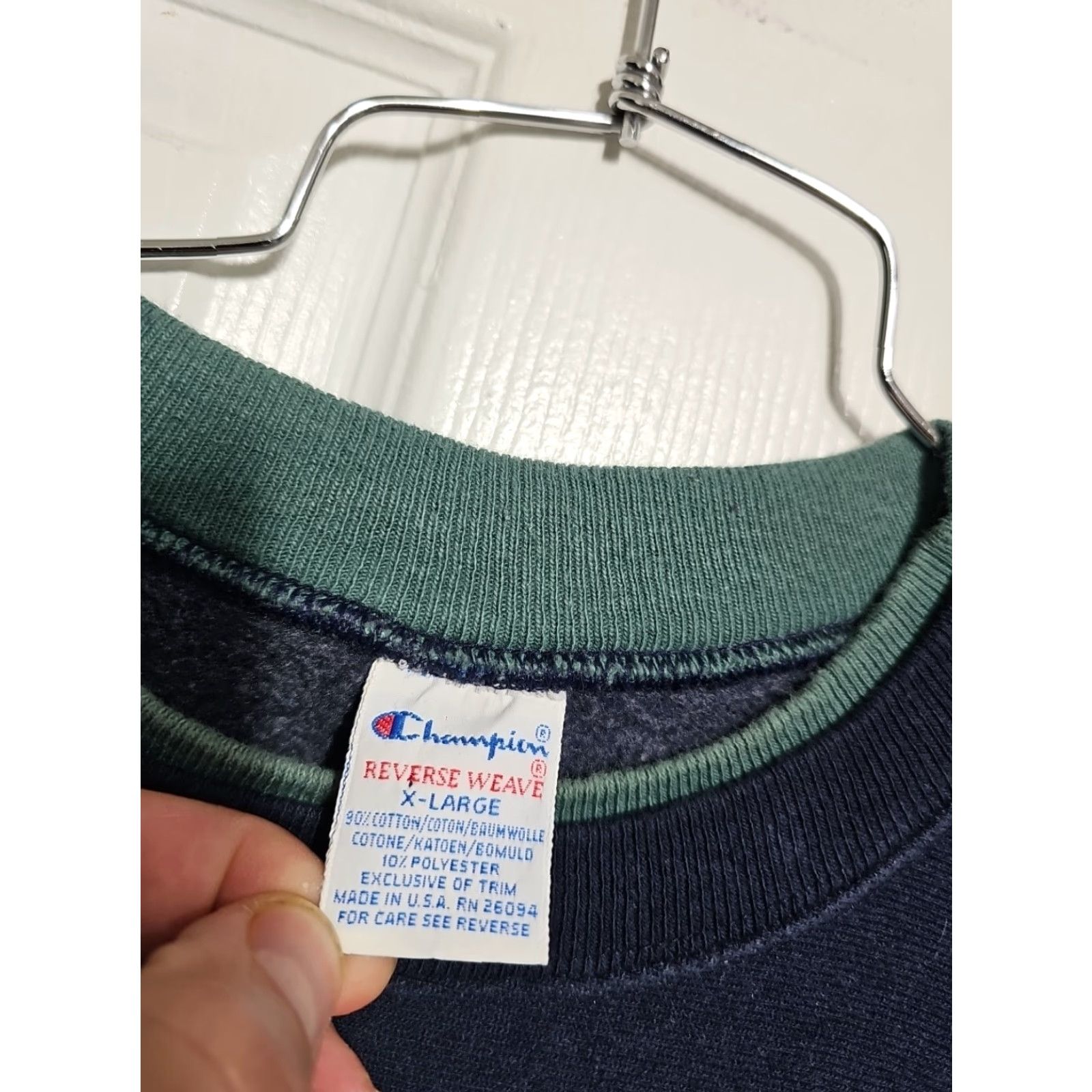 Champion VINTAGE Champion Reverse Weave Navy Crewneck Sweatshirt XL Men 90s Sportswear Streetwear USA Navy Blue Embroidered Logo Pullover Adult Size XL Size US XL / EU 56 / 4 - 3 Thumbnail