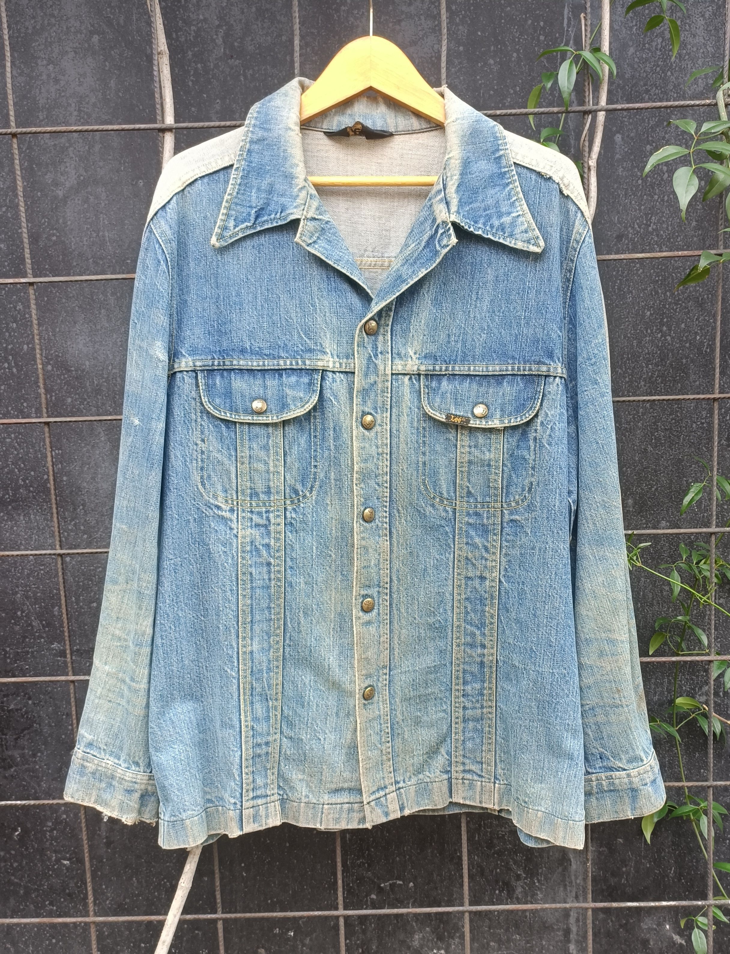 Lee Vintage 70s-80s Lee disstresed denim jacket Size US L / EU 52-54 / 3 - 4 Thumbnail
