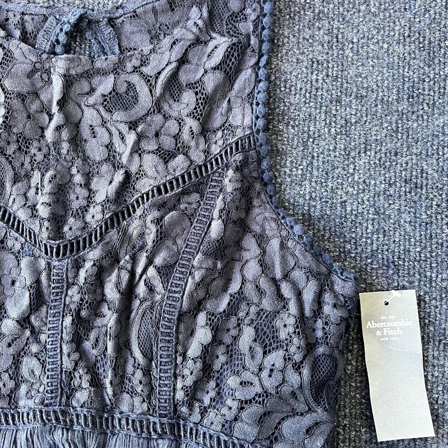 Abercrombie & Fitch Abercrombie & Fitch Dress Womens Small Navy Lace A-Line Sleeveless NWT Keyhole Size S / US 4 / IT 40 - 2 Thumbnail